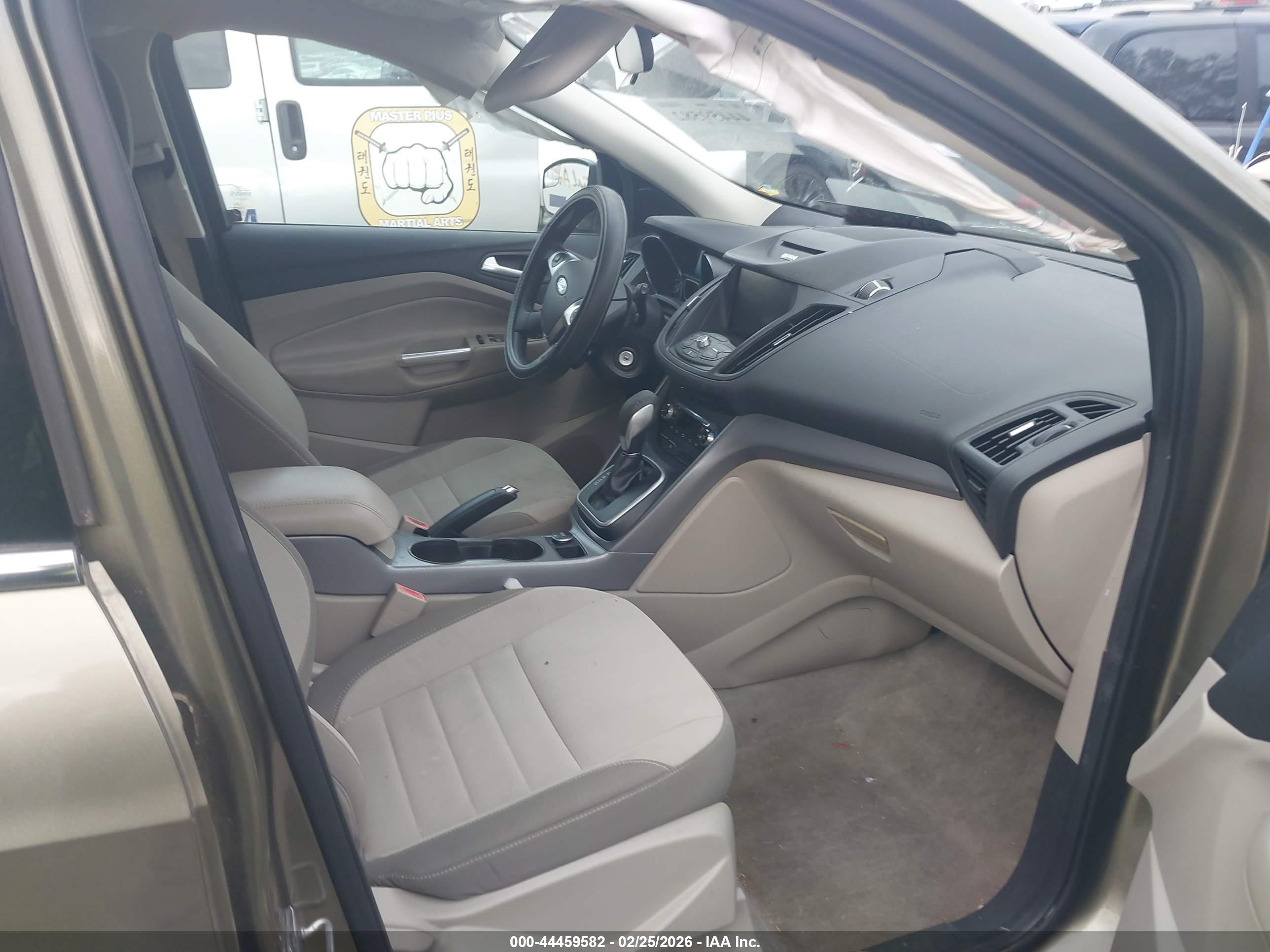 FORD ESCAPE image 5
