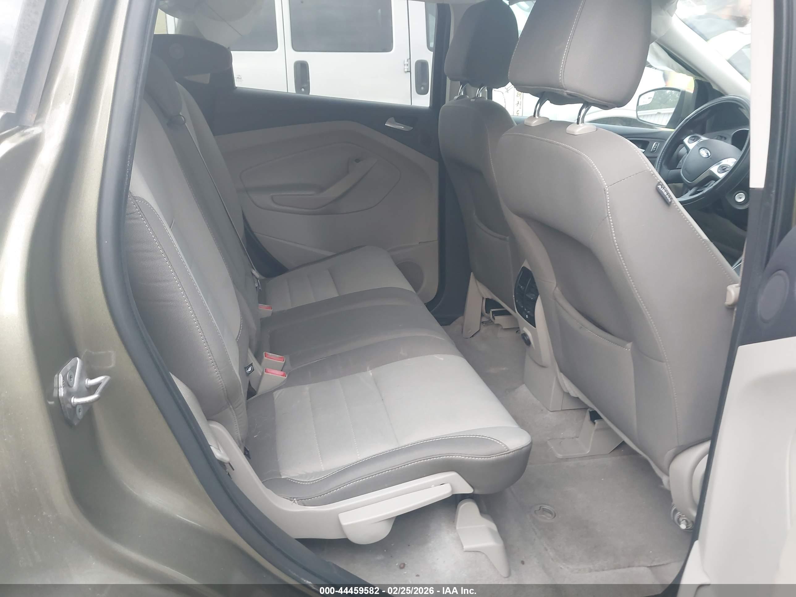 FORD ESCAPE image 8