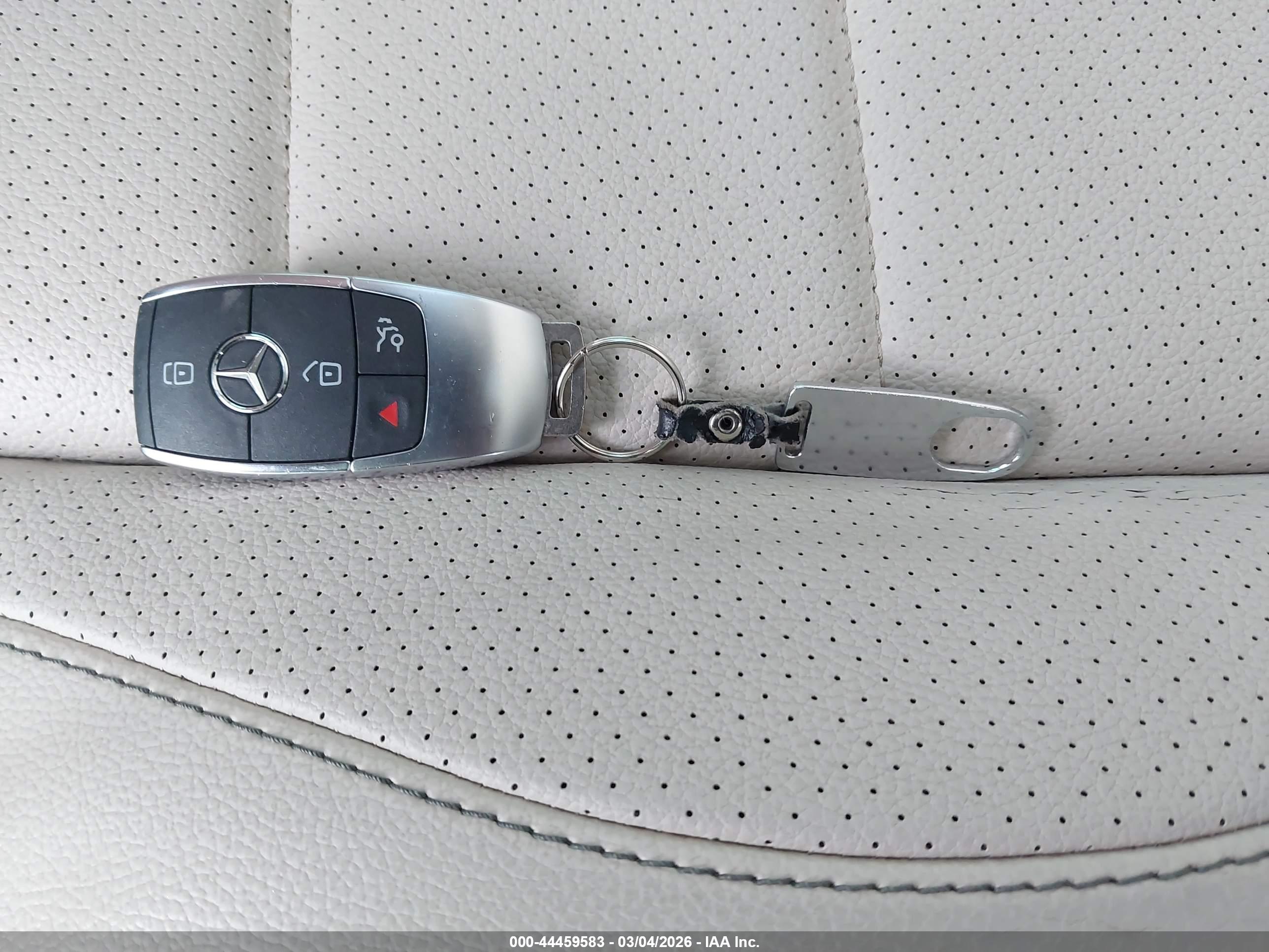 MERCEDES-BENZ GLE image 11