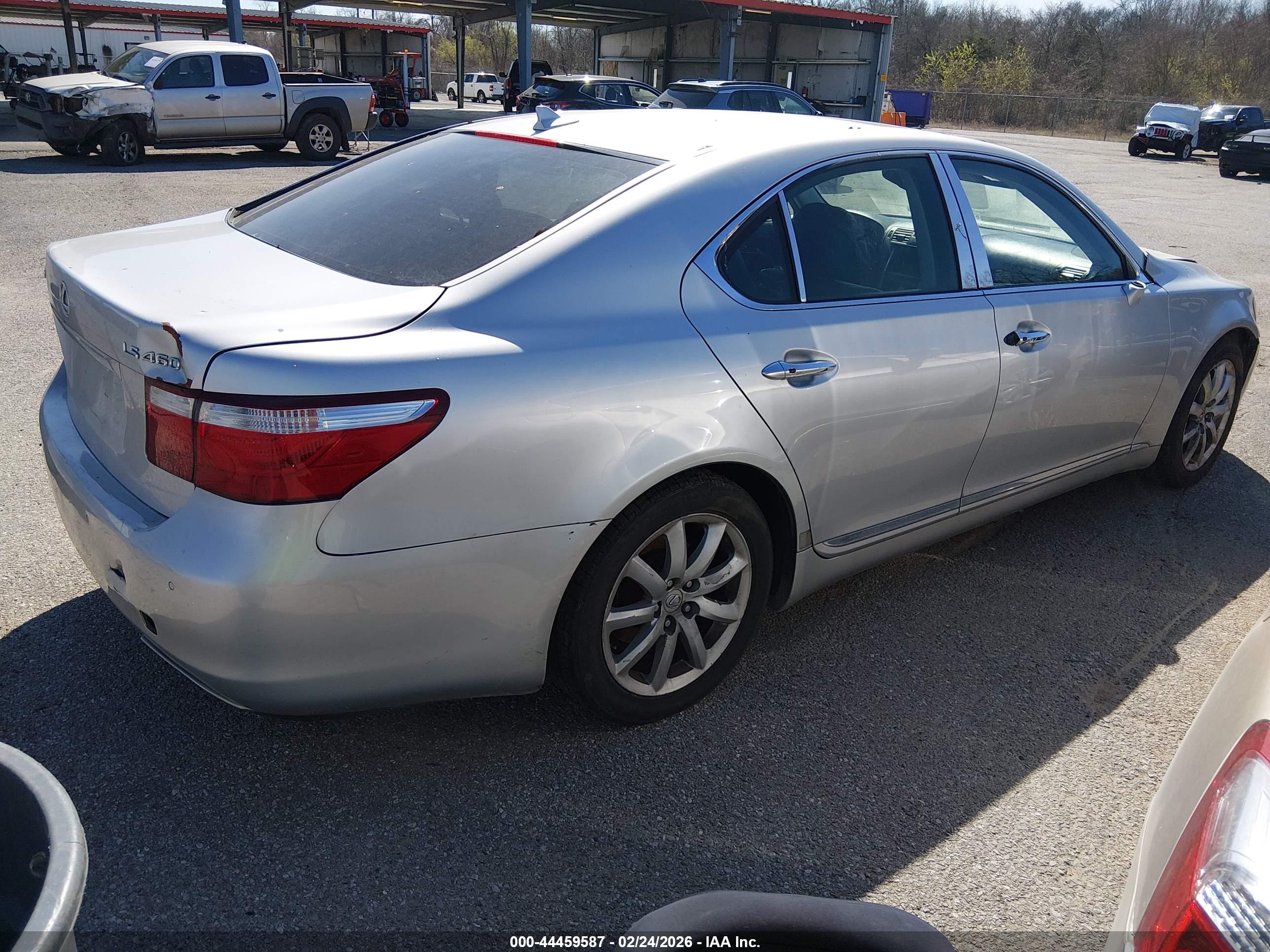 LEXUS LS image 4