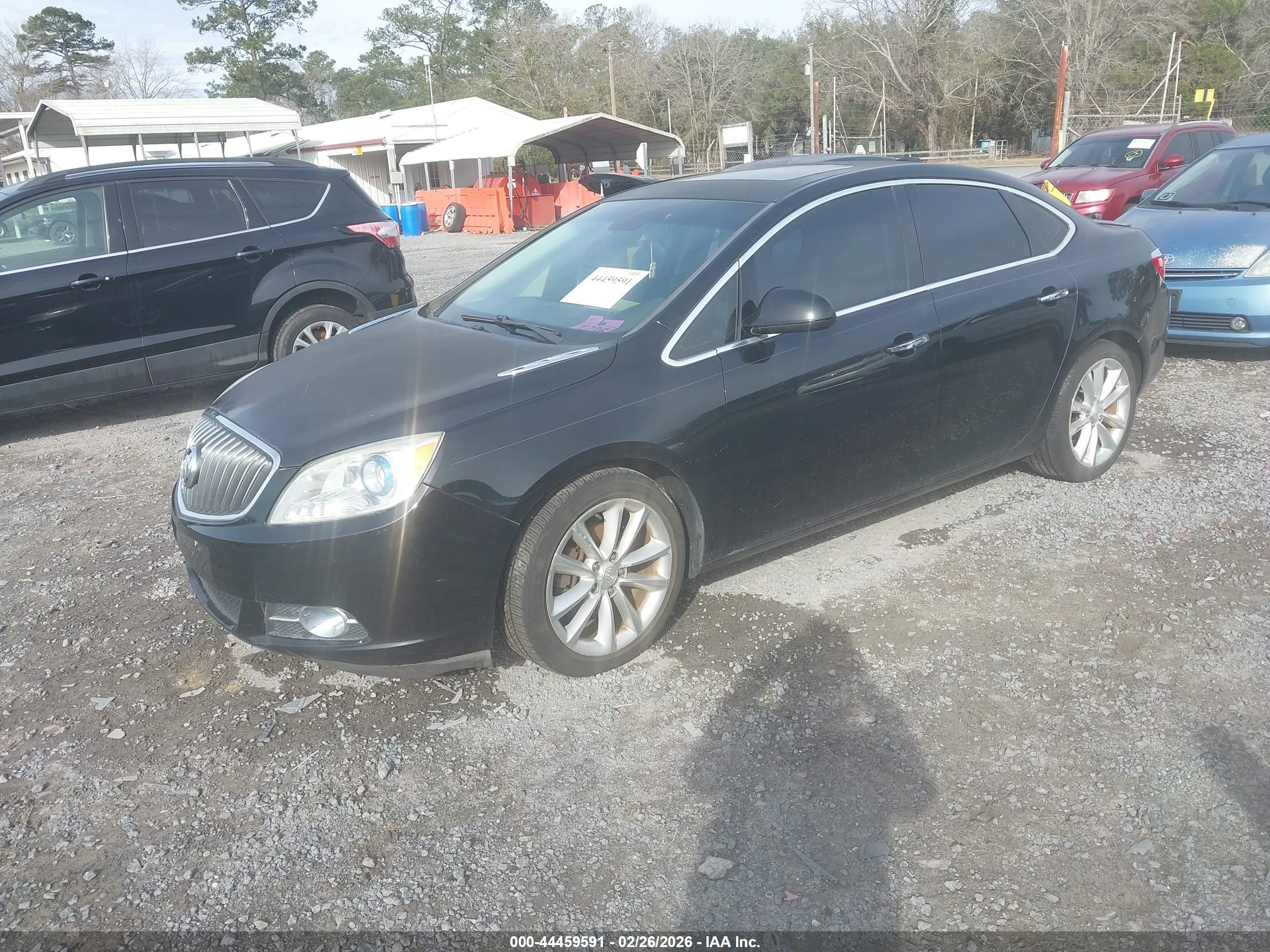 BUICK VERANO image 2