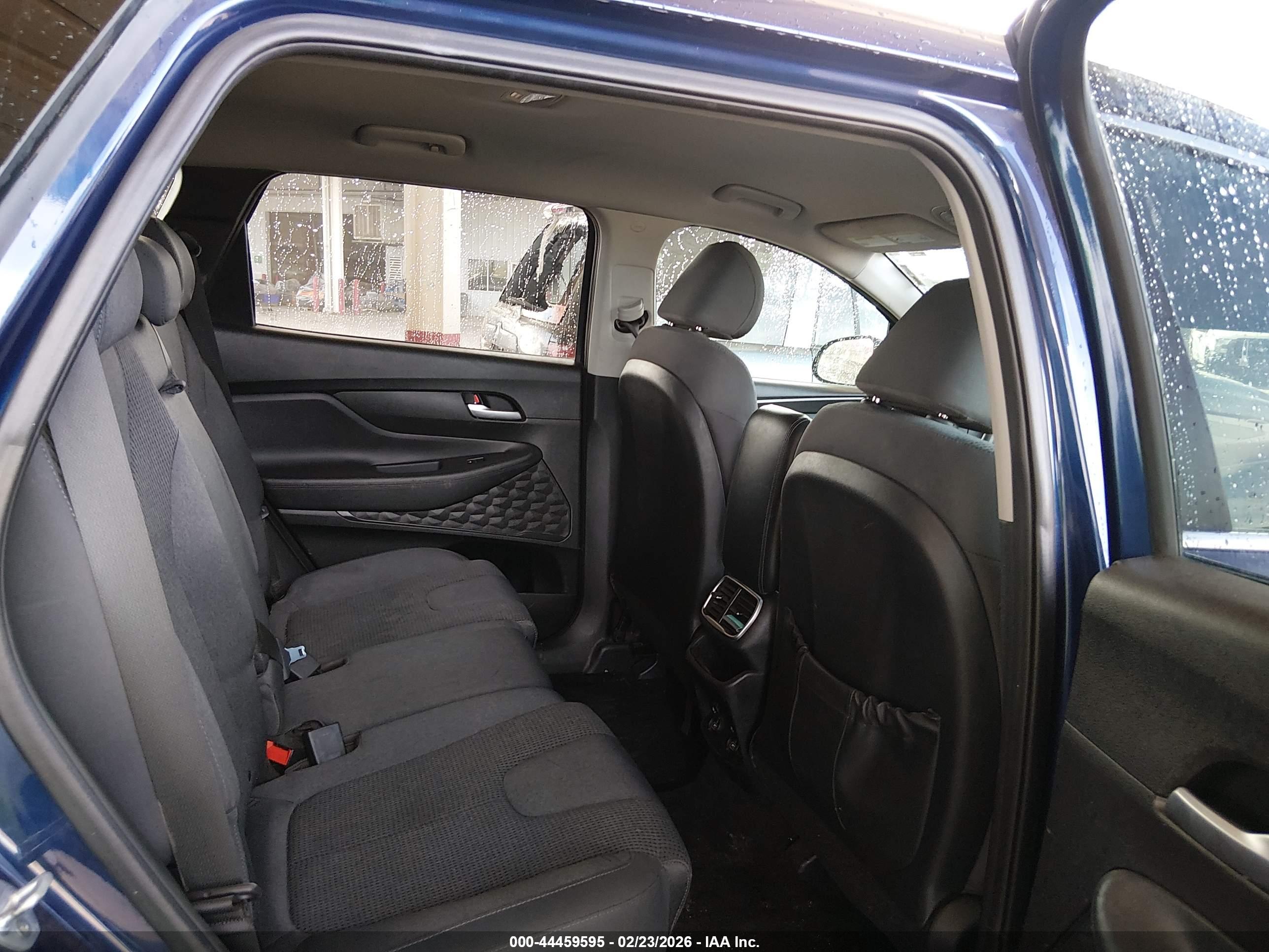 HYUNDAI SANTA image 8