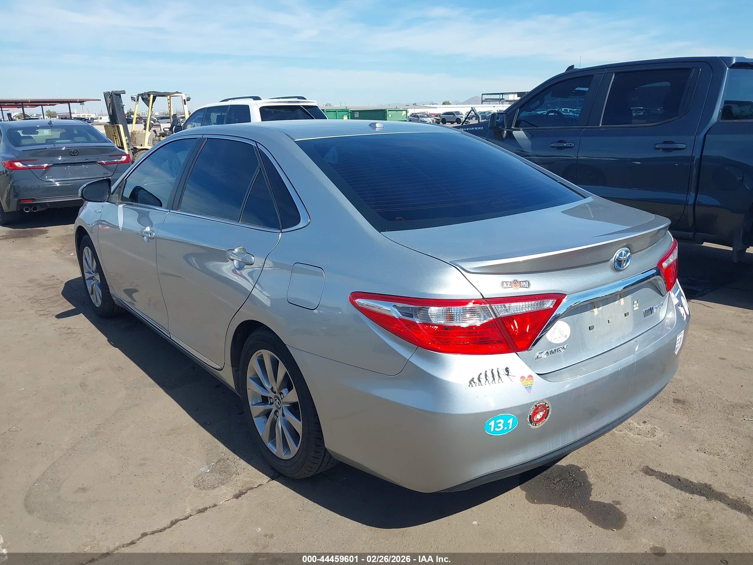 TOYOTA CAMRY image 3