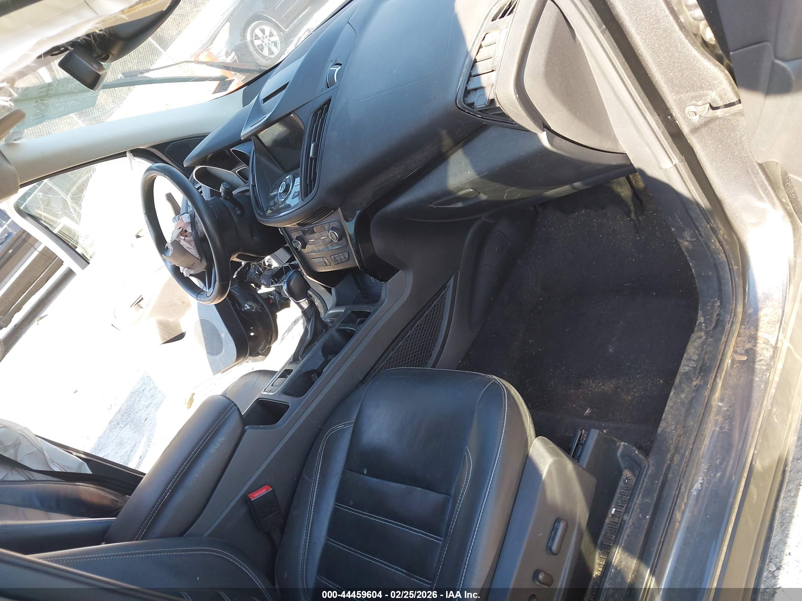 FORD ESCAPE image 5