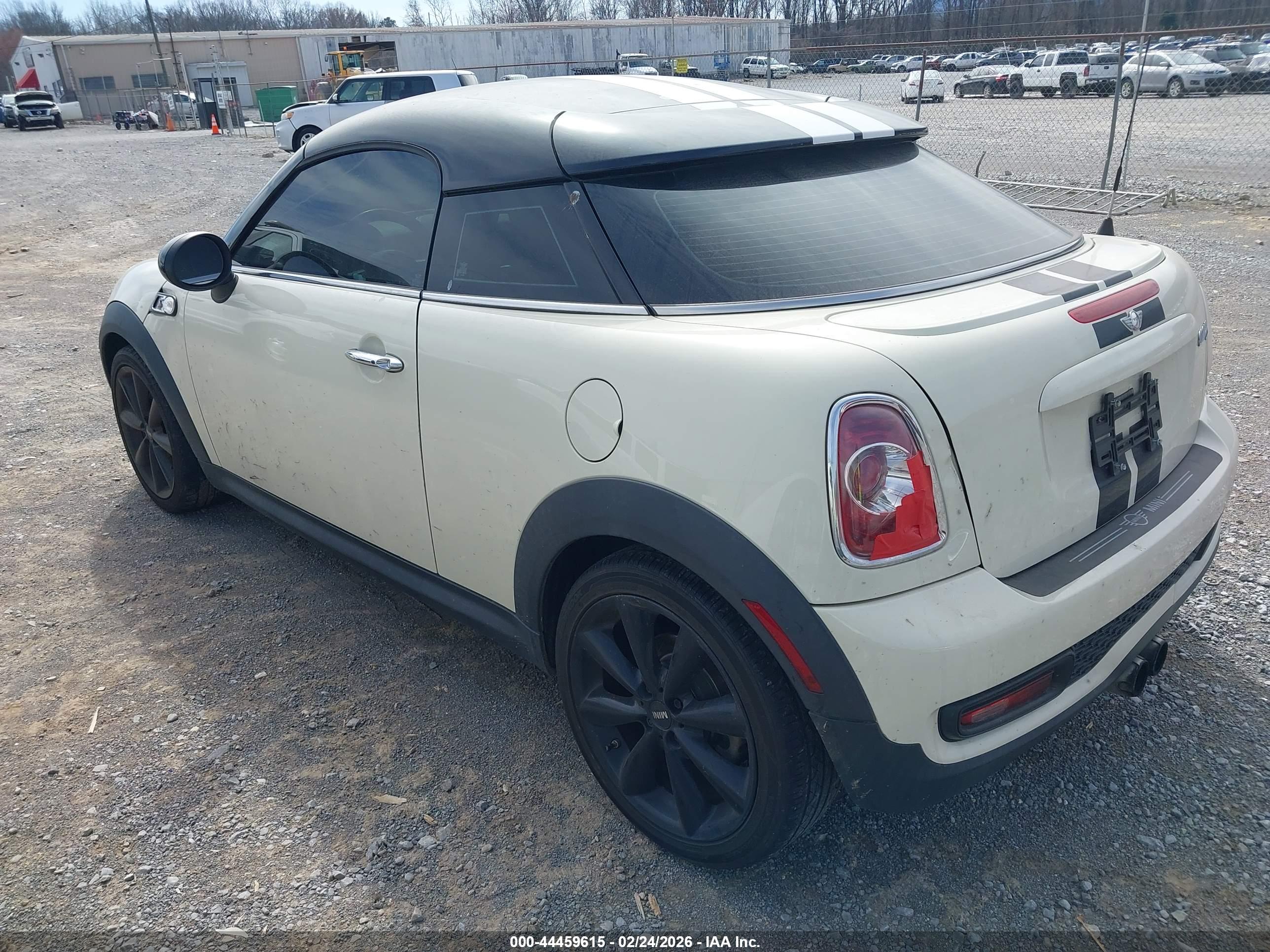 MINI COOPER image 3