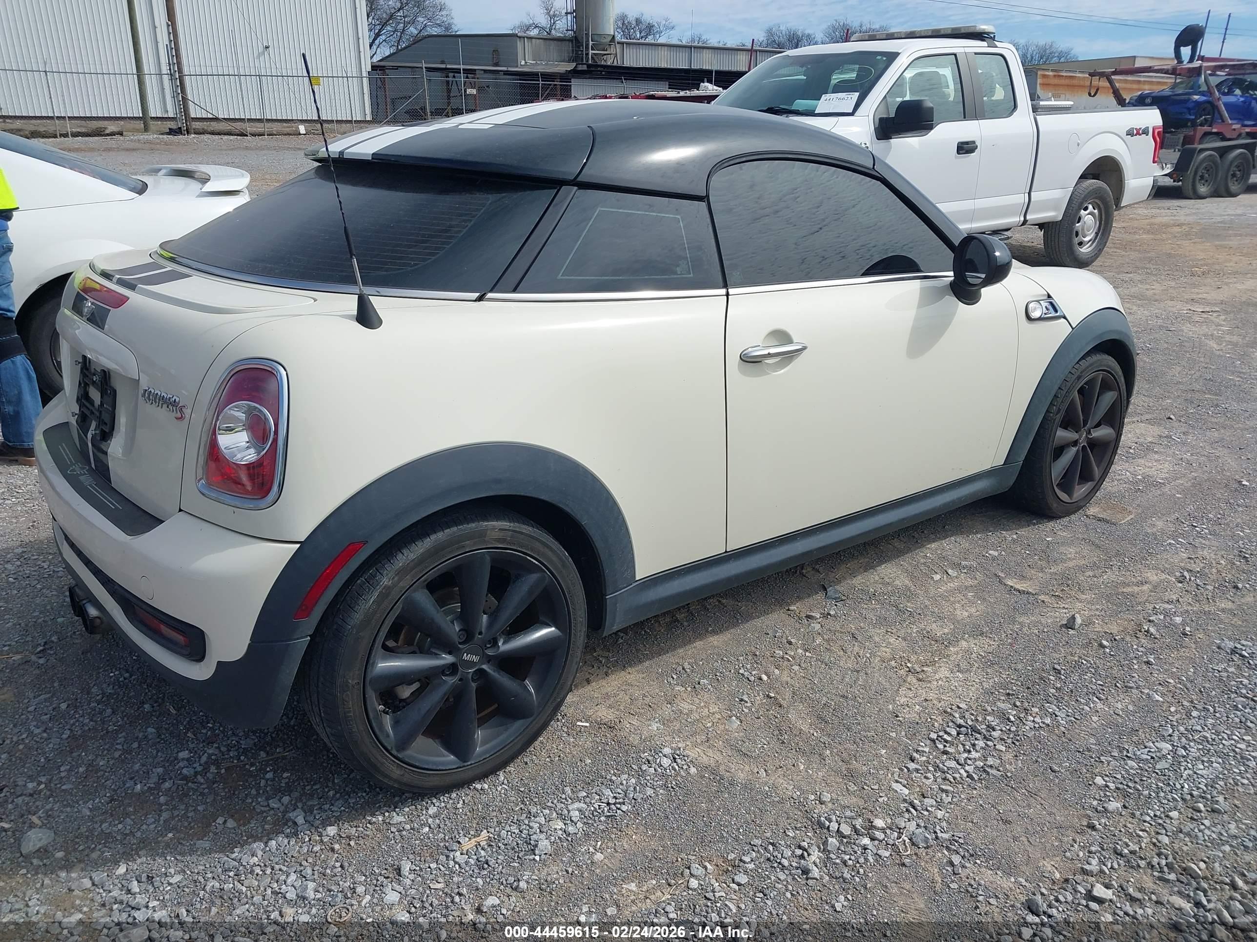 MINI COOPER image 4