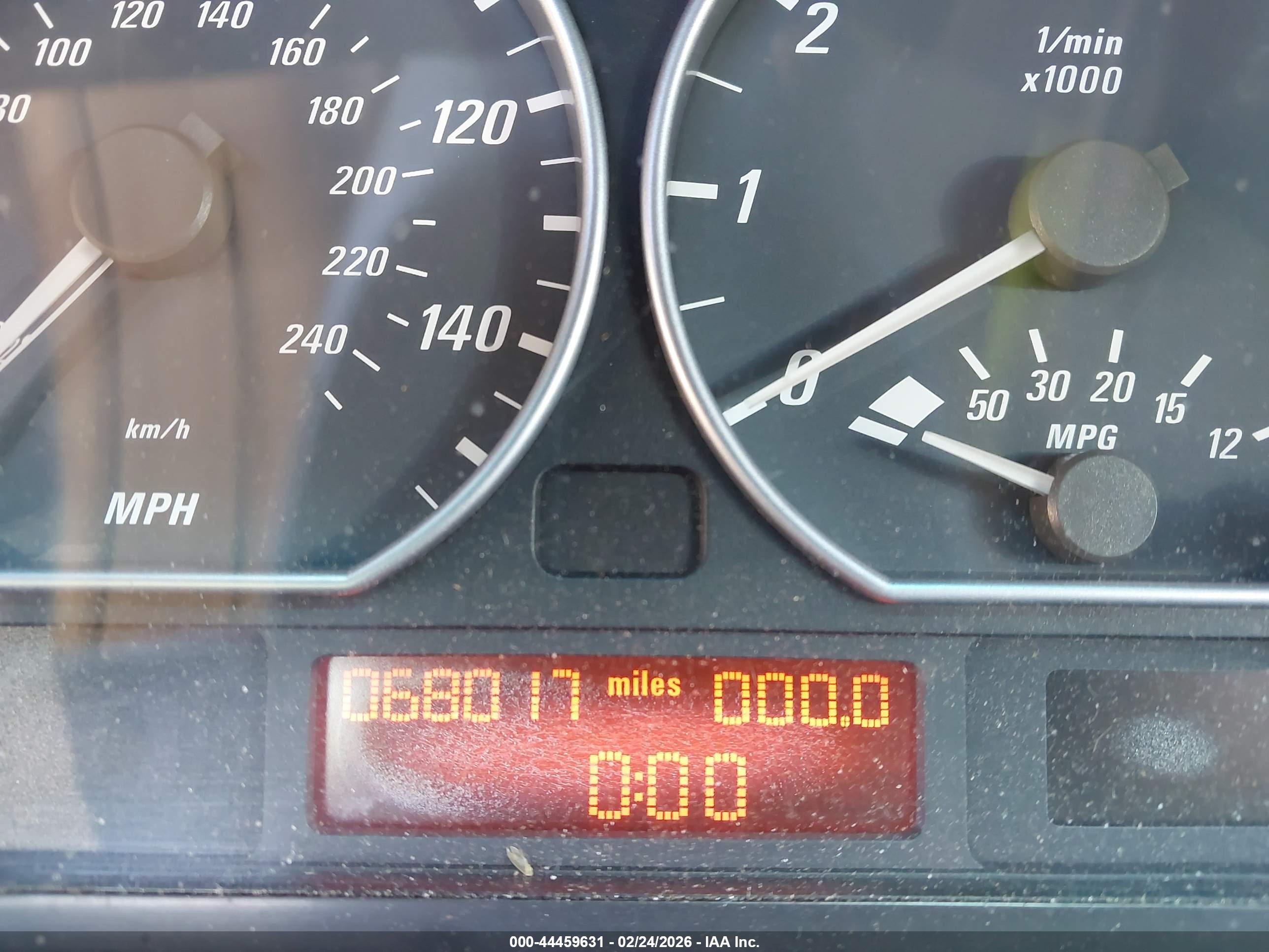 BMW 330CI image 7