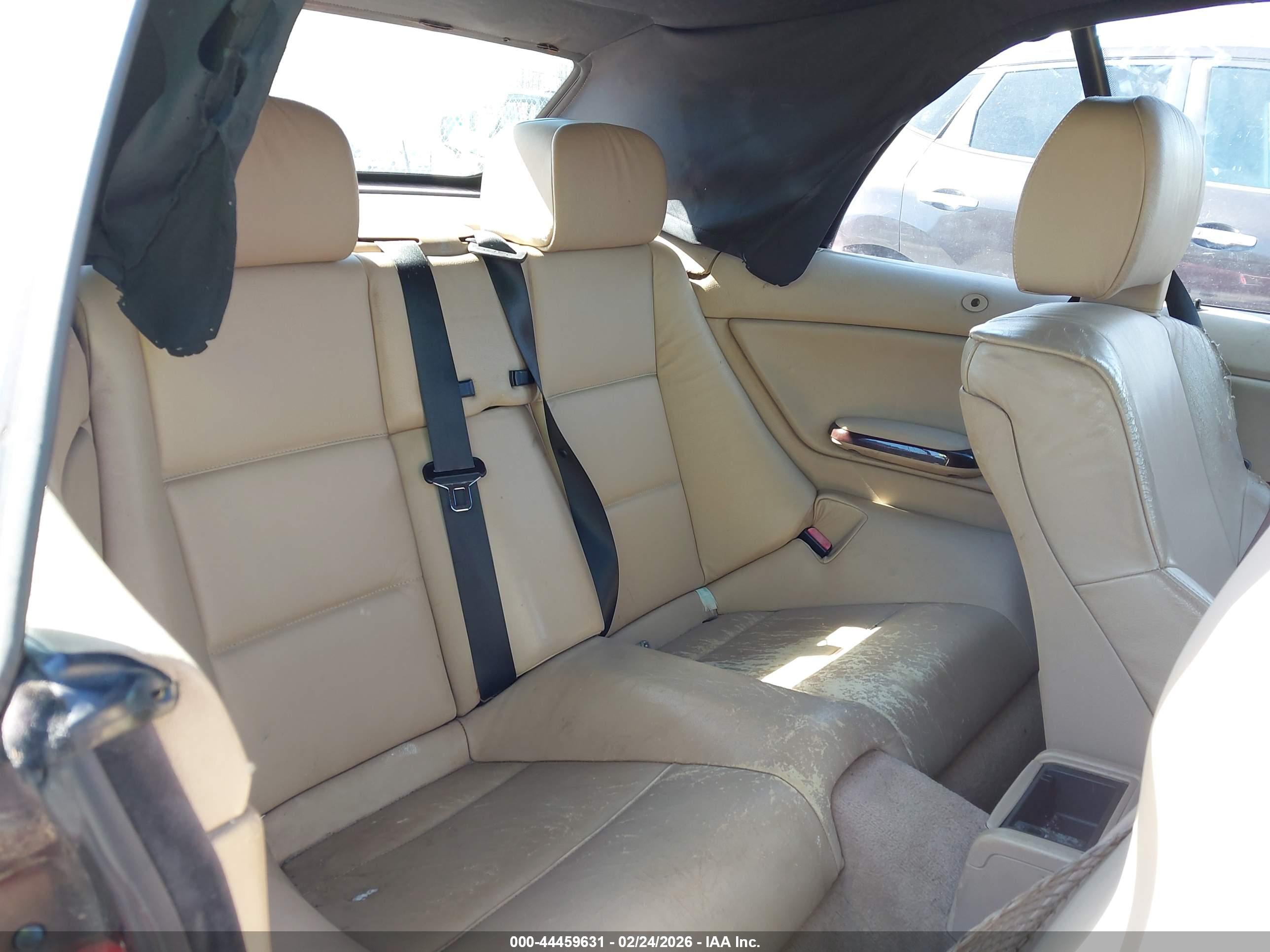 BMW 330CI image 8