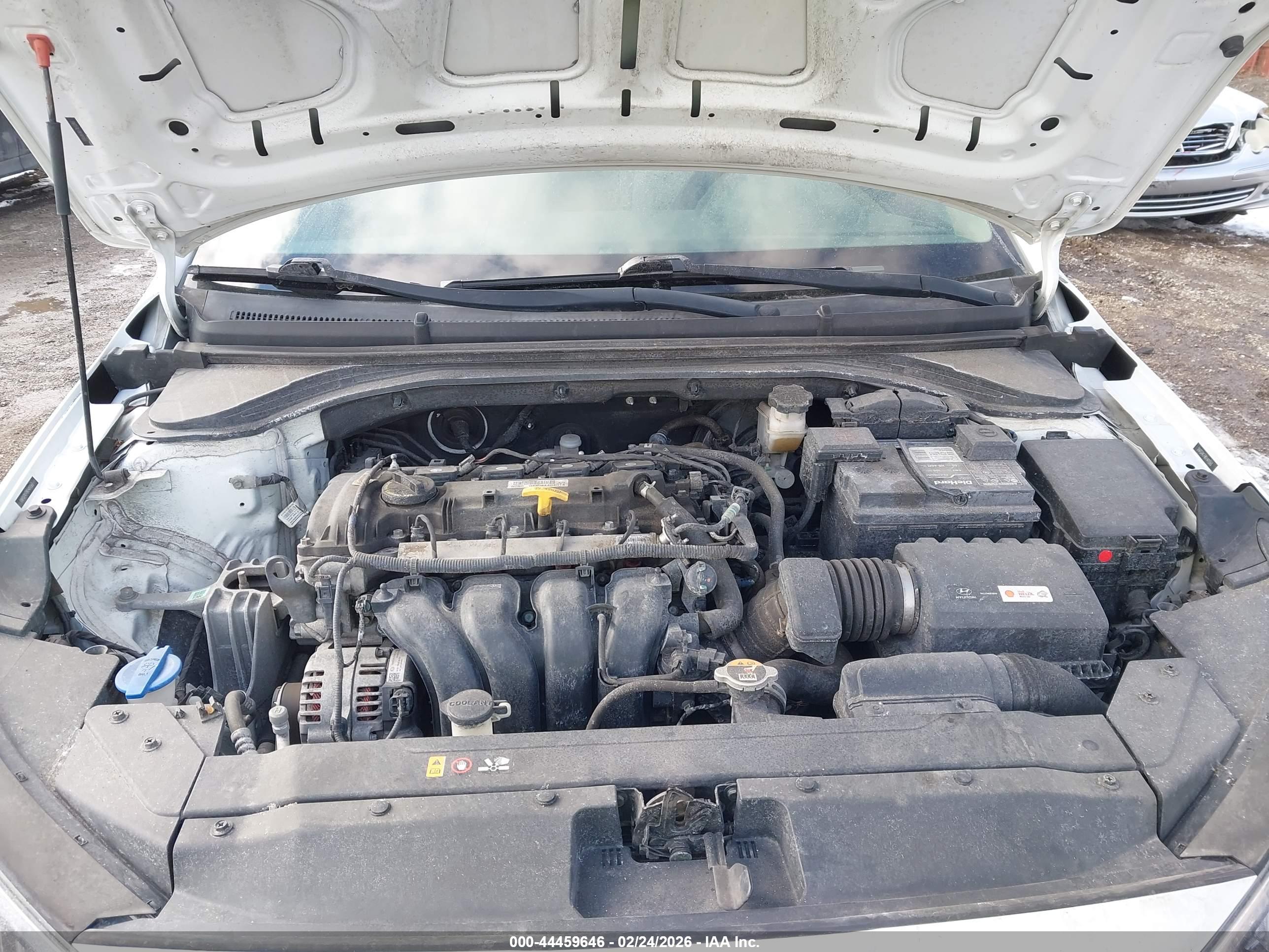 HYUNDAI ELANTRA image 10