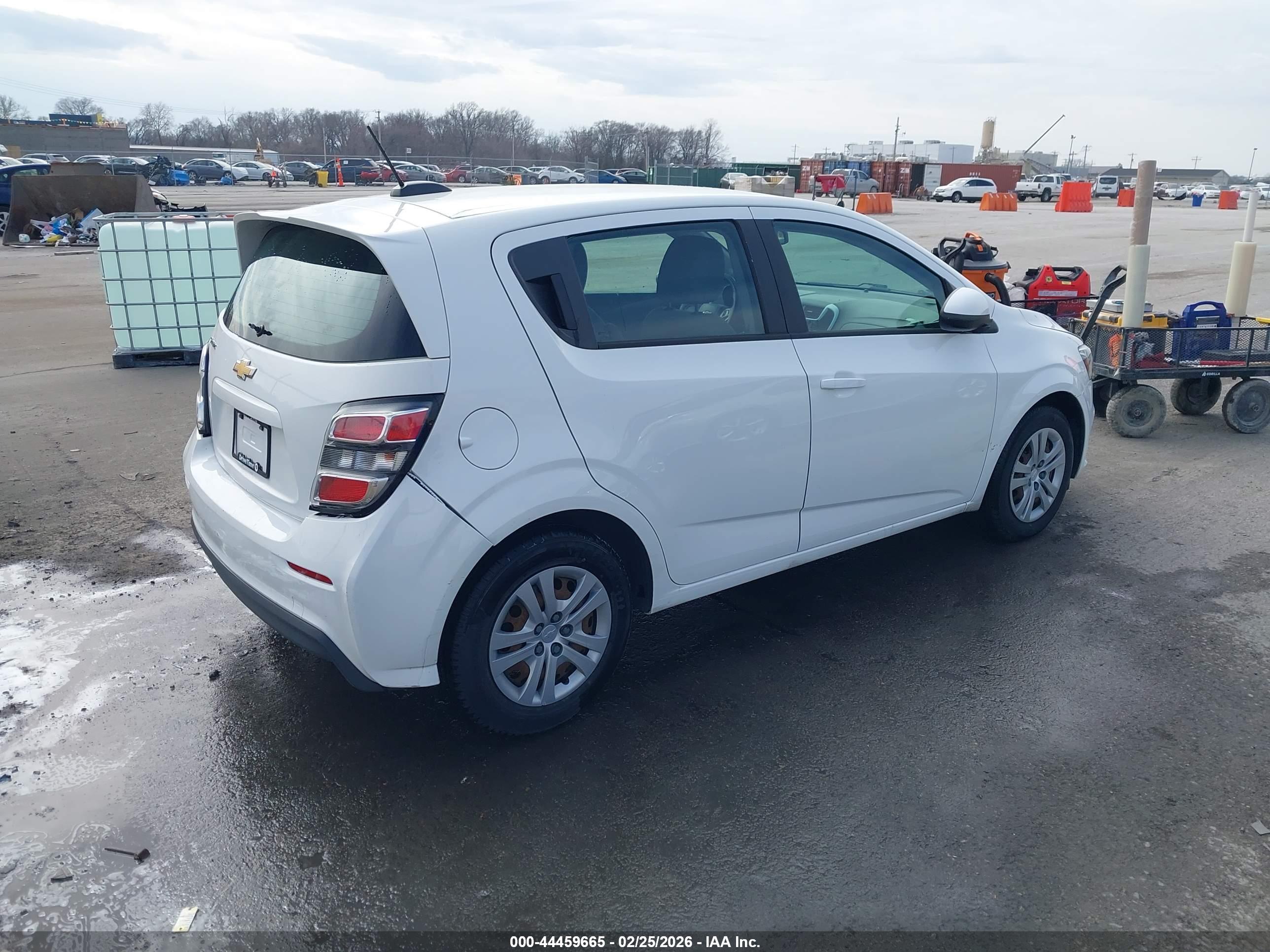 CHEVROLET SONIC image 4