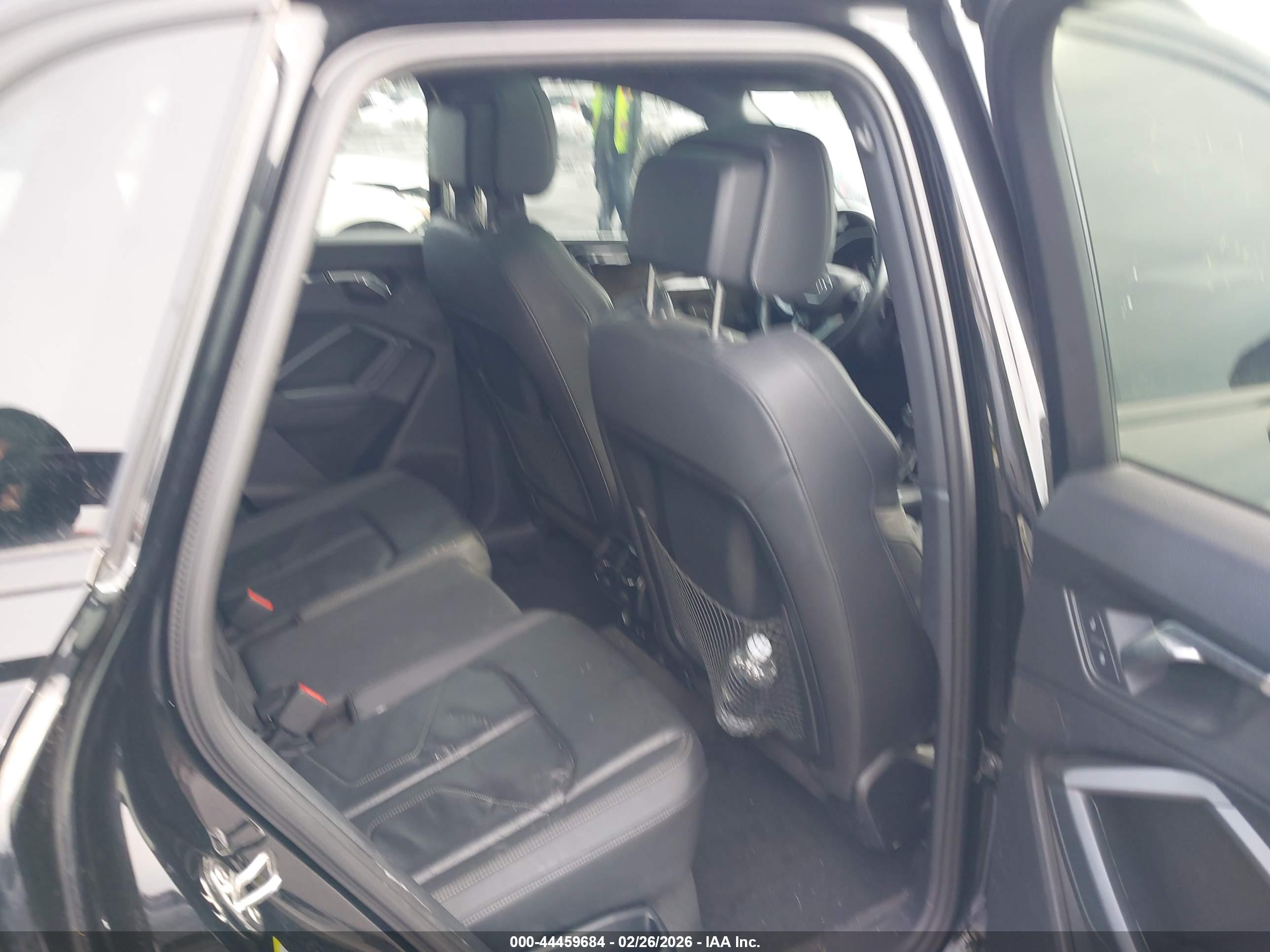 AUDI Q3 image 8