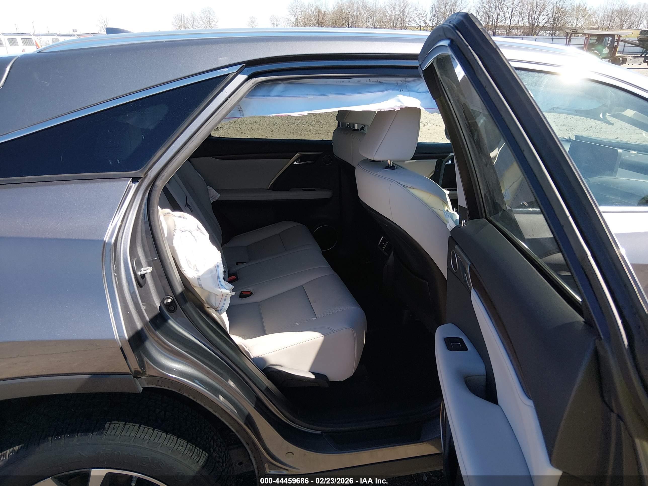 LEXUS RX image 8