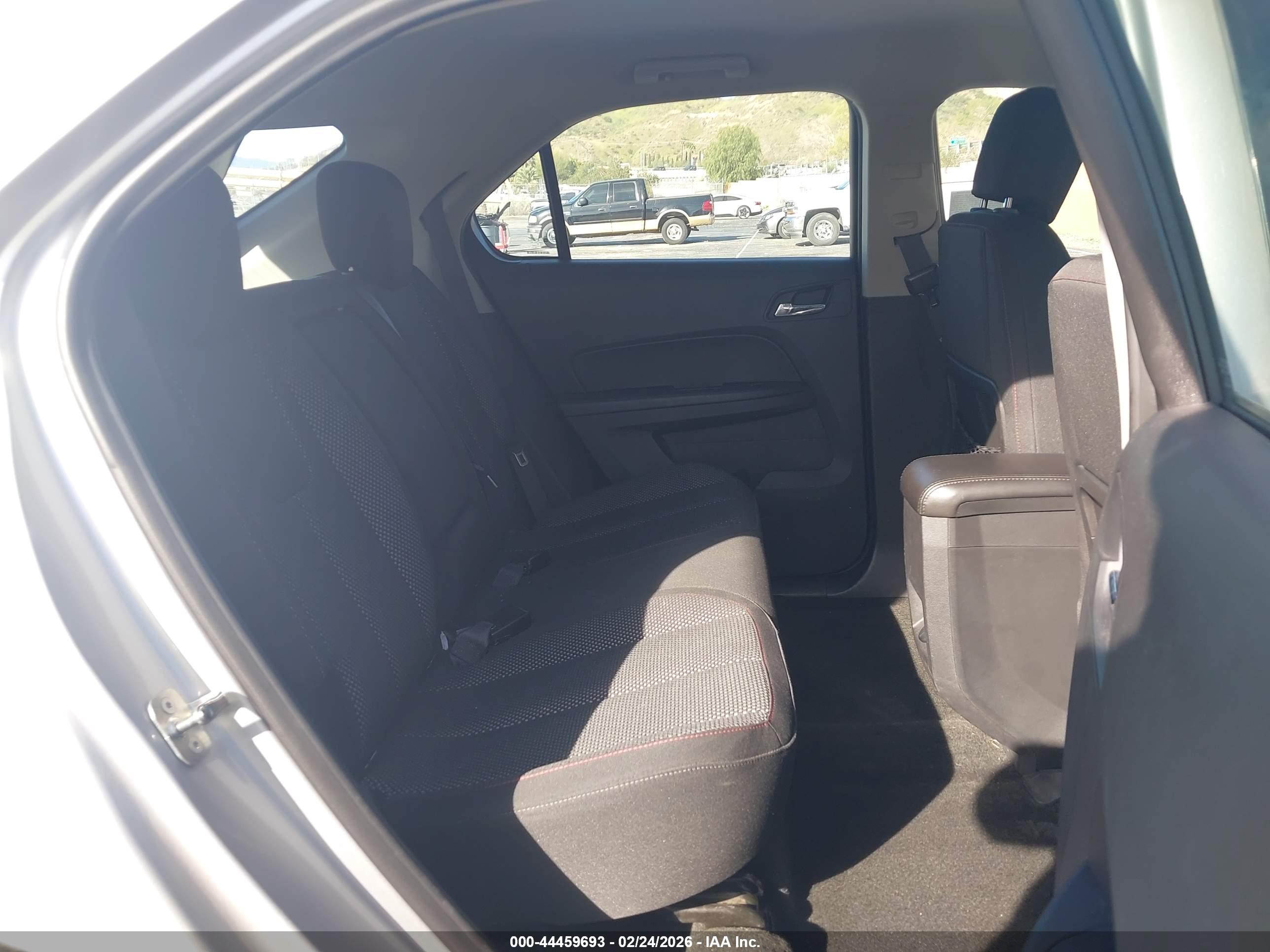 CHEVROLET EQUINOX image 8