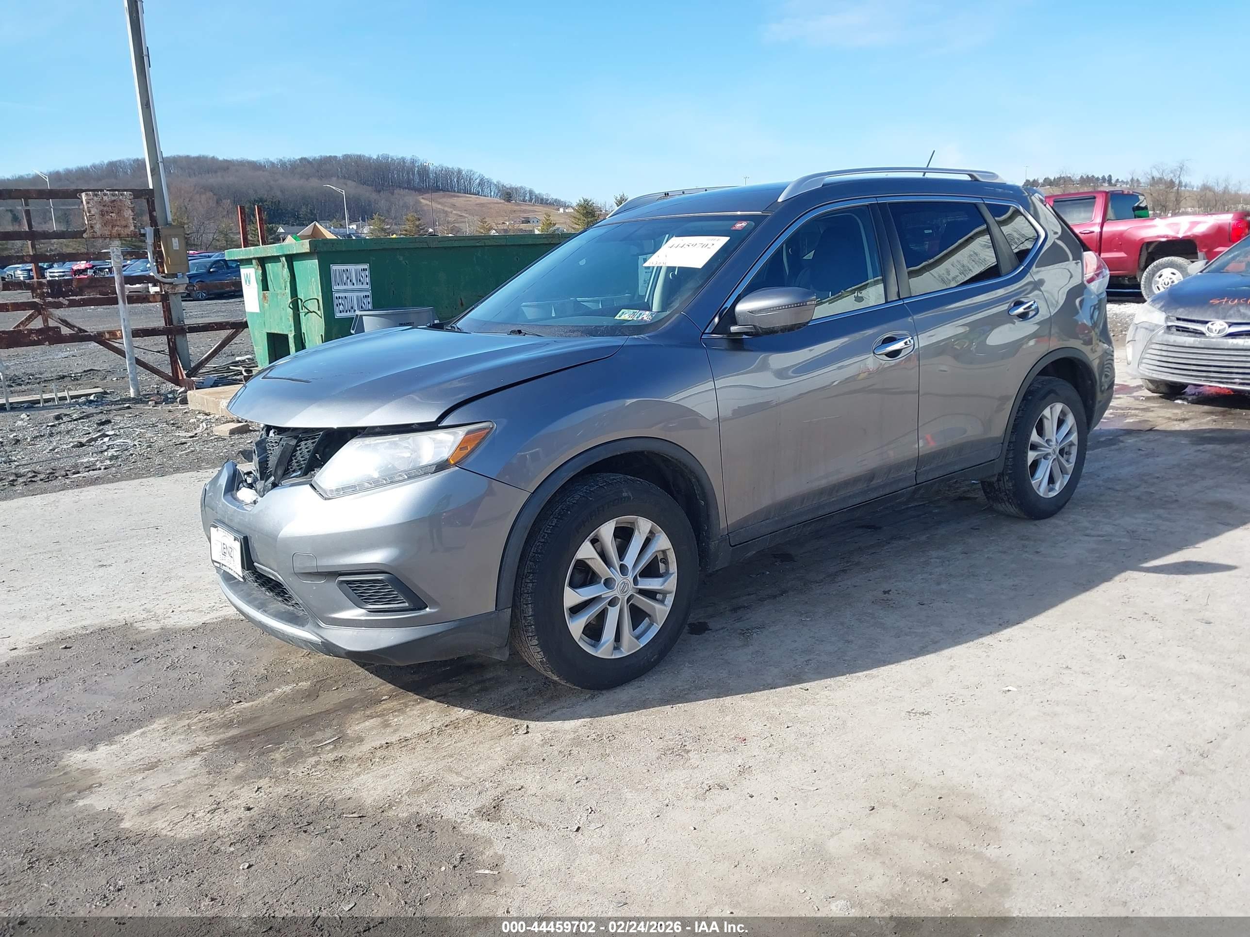 NISSAN ROGUE image 2