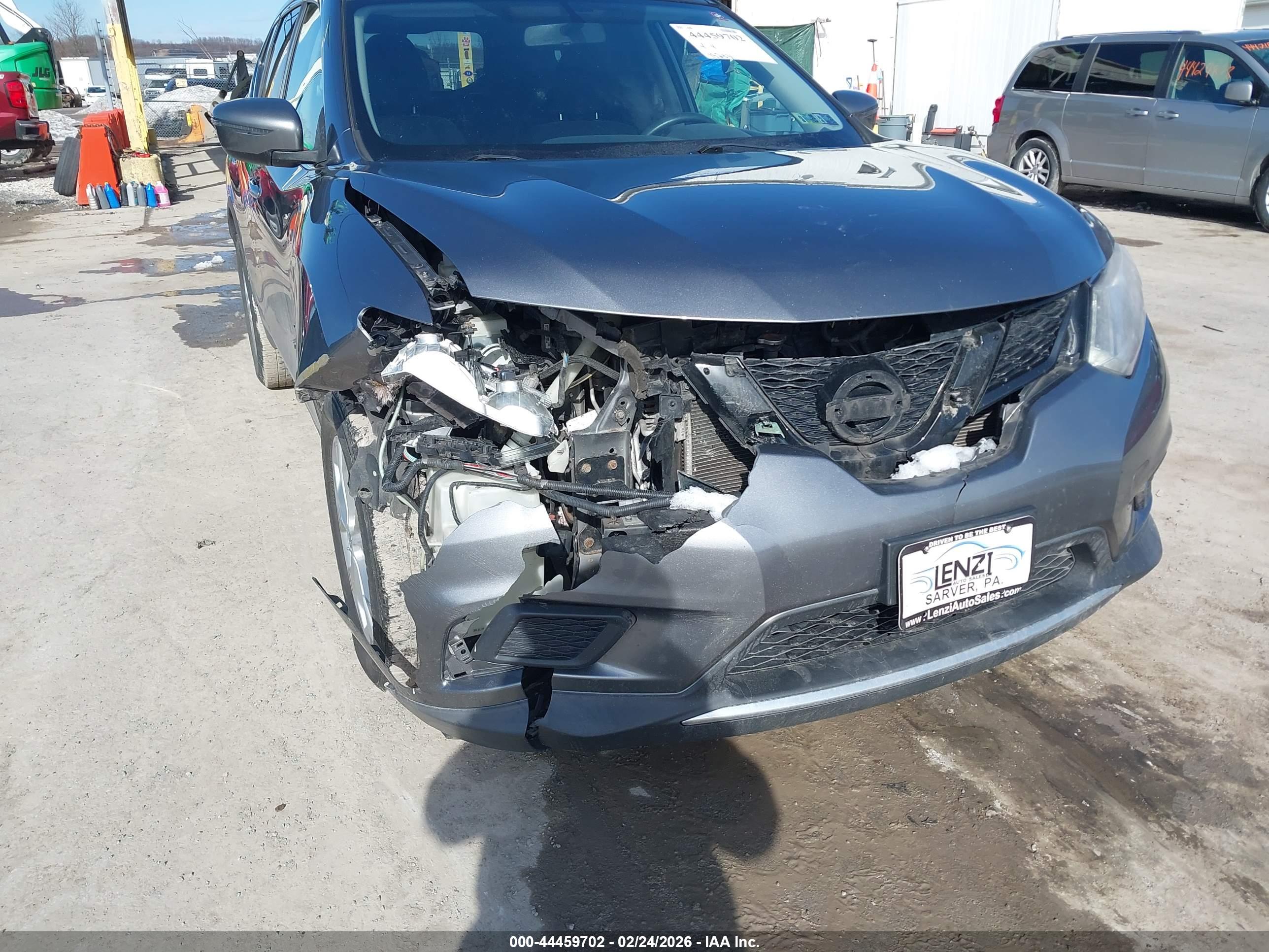 NISSAN ROGUE image 6