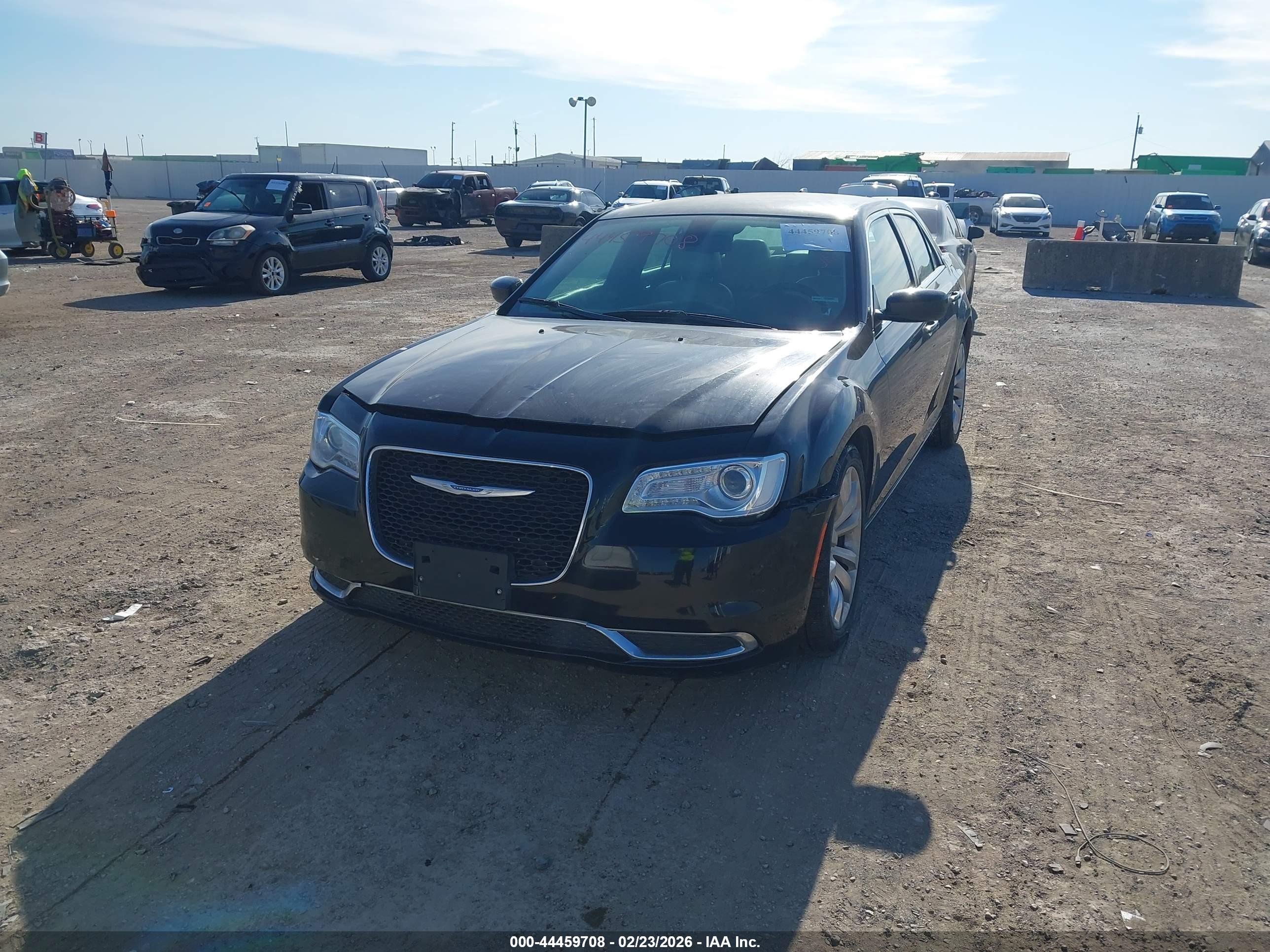 CHRYSLER 300 image 6