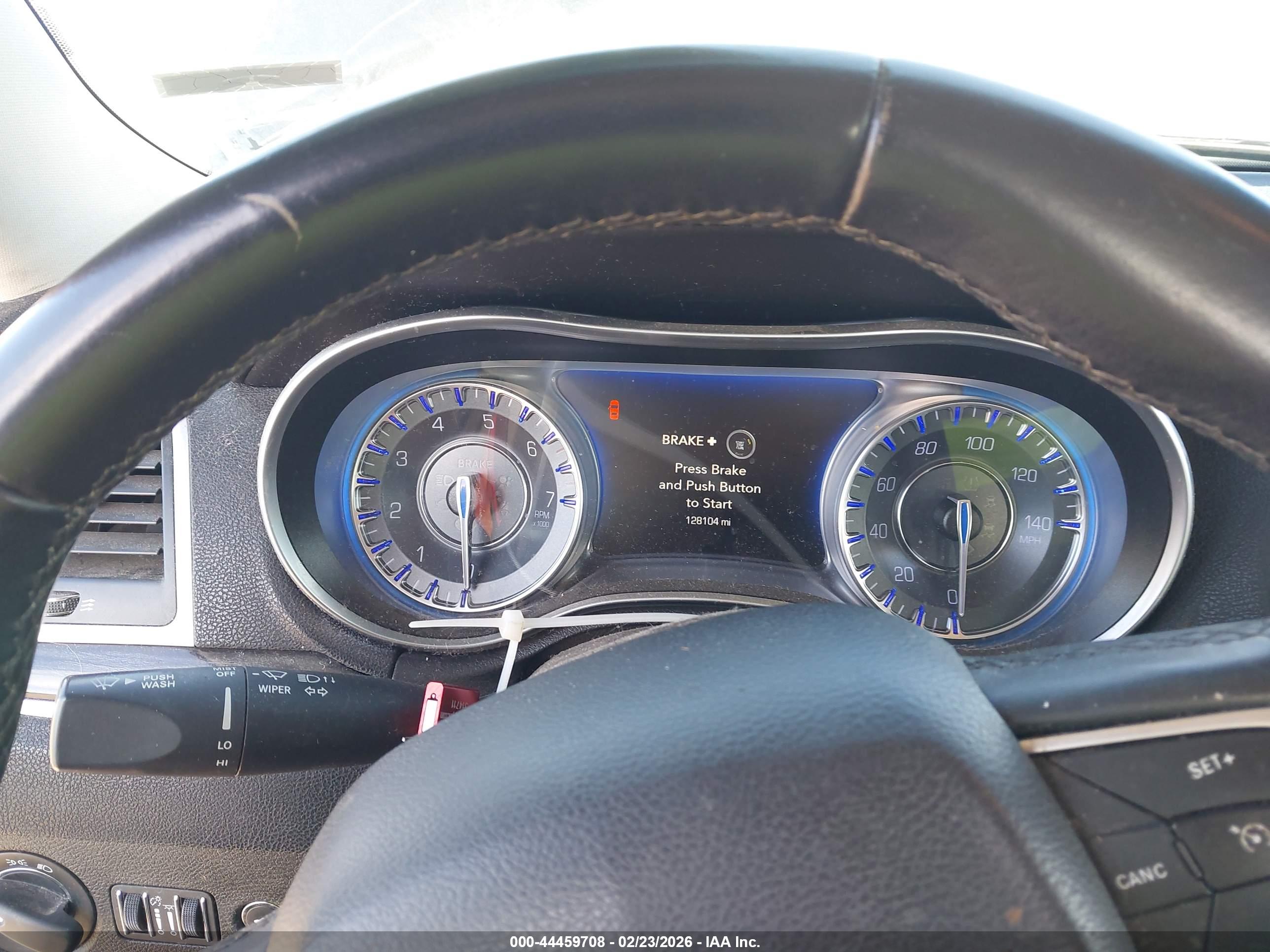 CHRYSLER 300 image 7