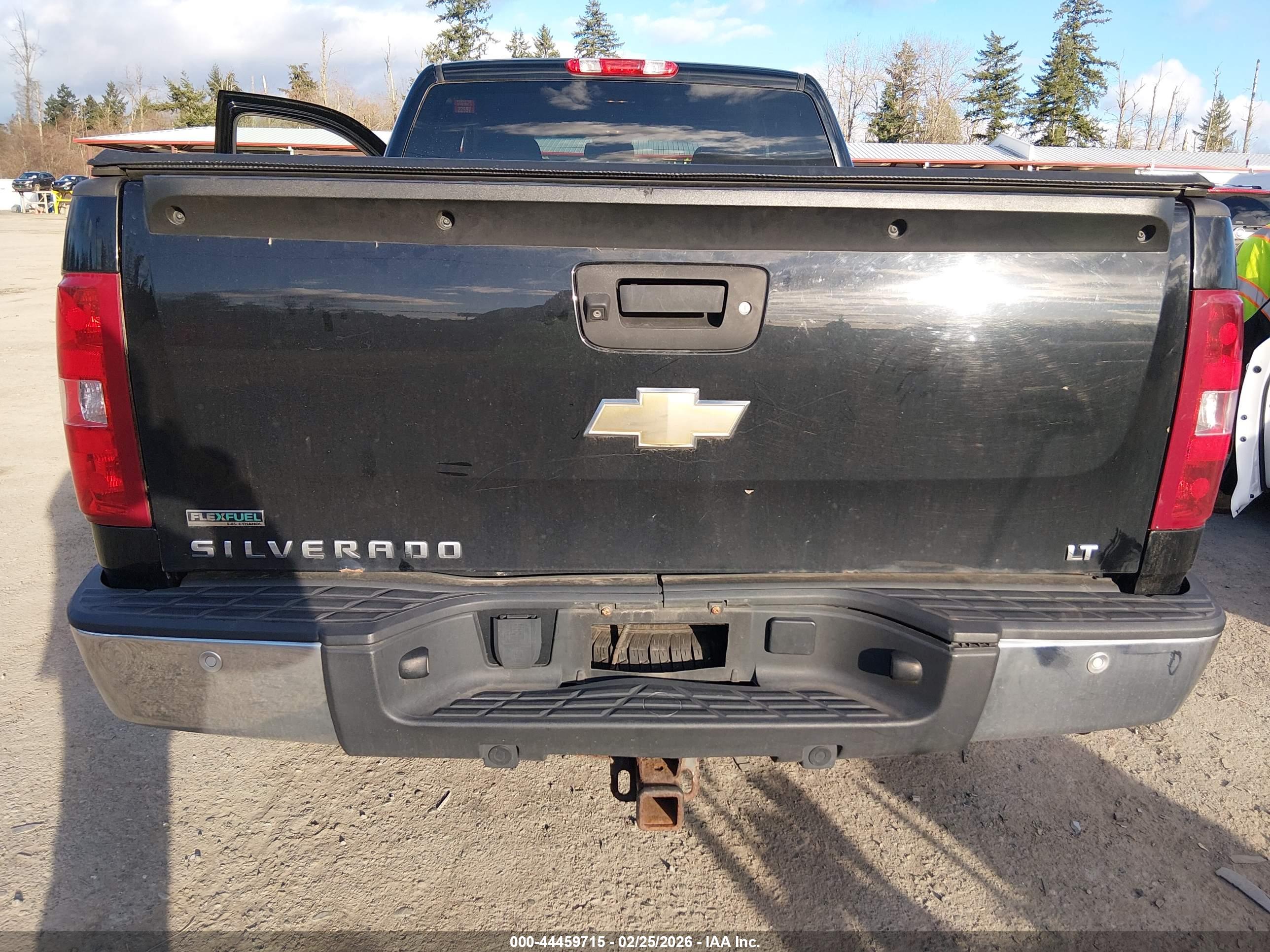 CHEVROLET SILVERADO image 6