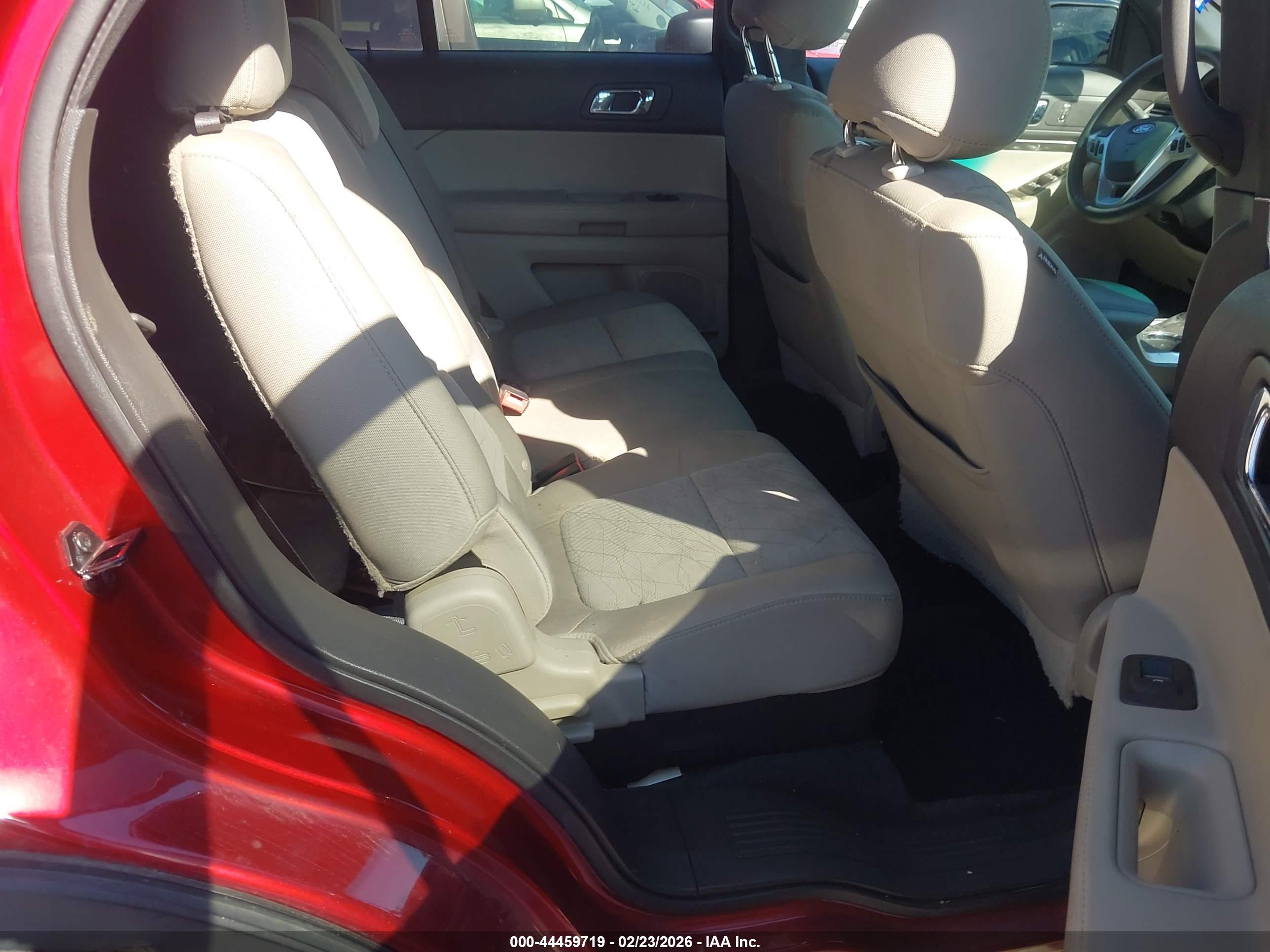 FORD EXPLORER image 8