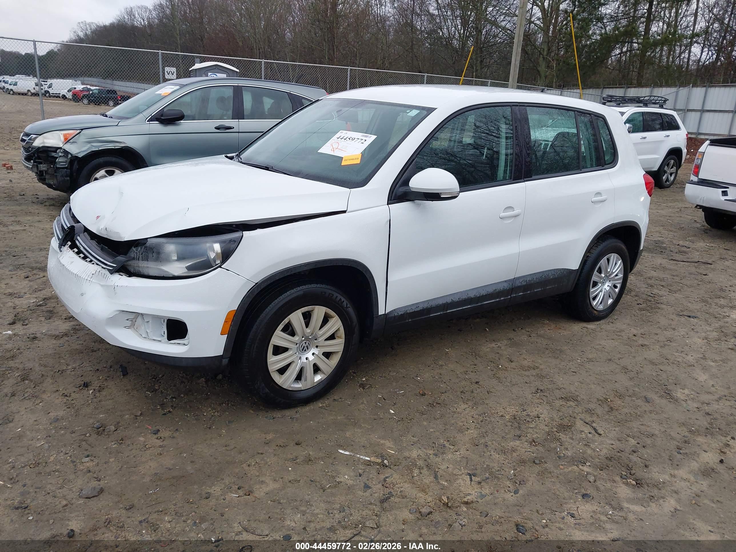 VOLKSWAGEN TIGUAN image 2