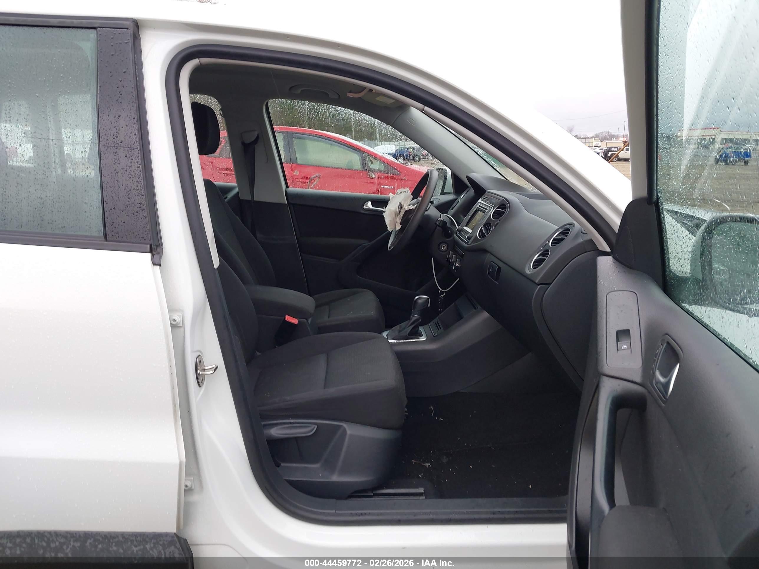 VOLKSWAGEN TIGUAN image 5