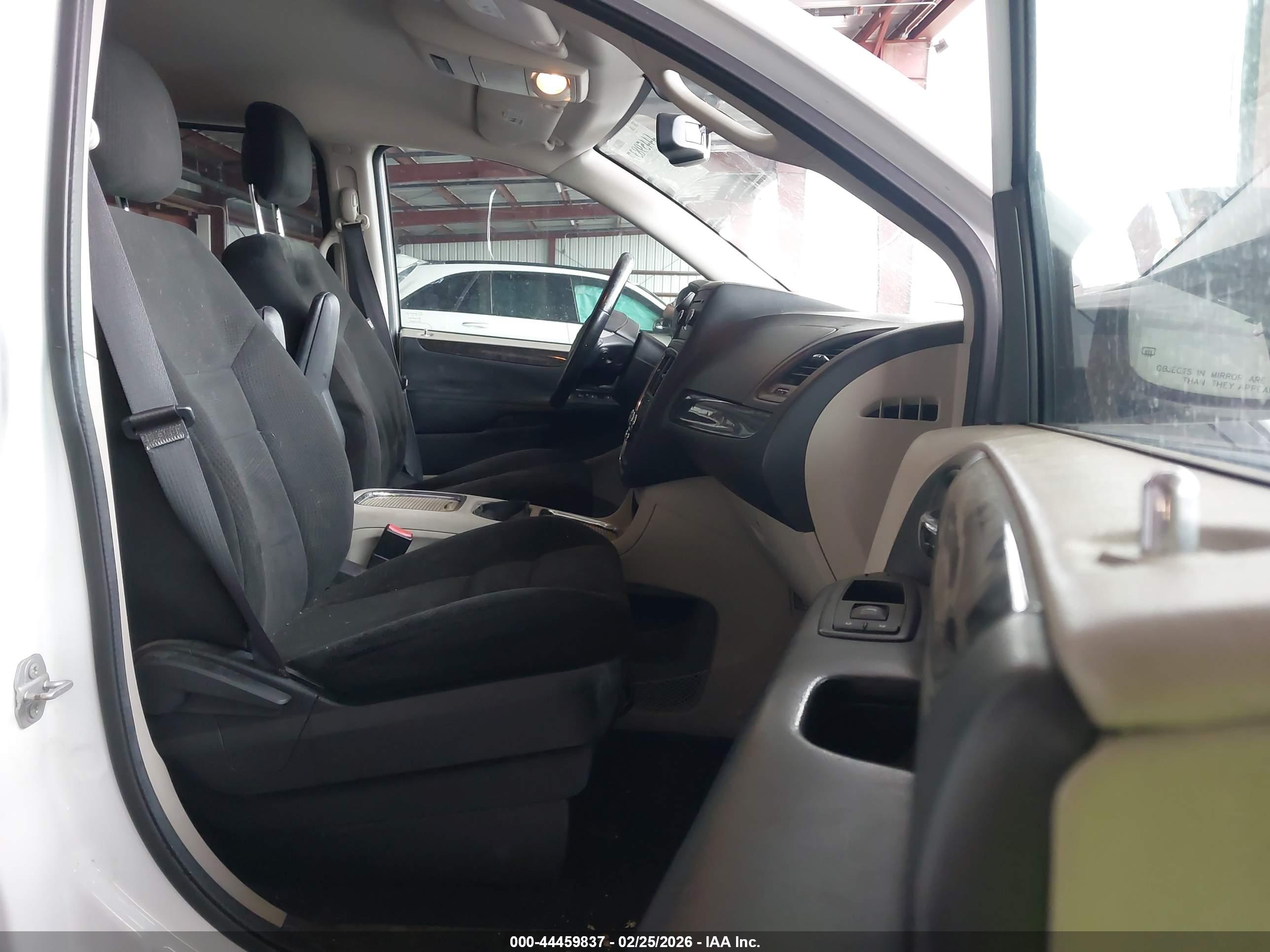 DODGE GRAND image 5