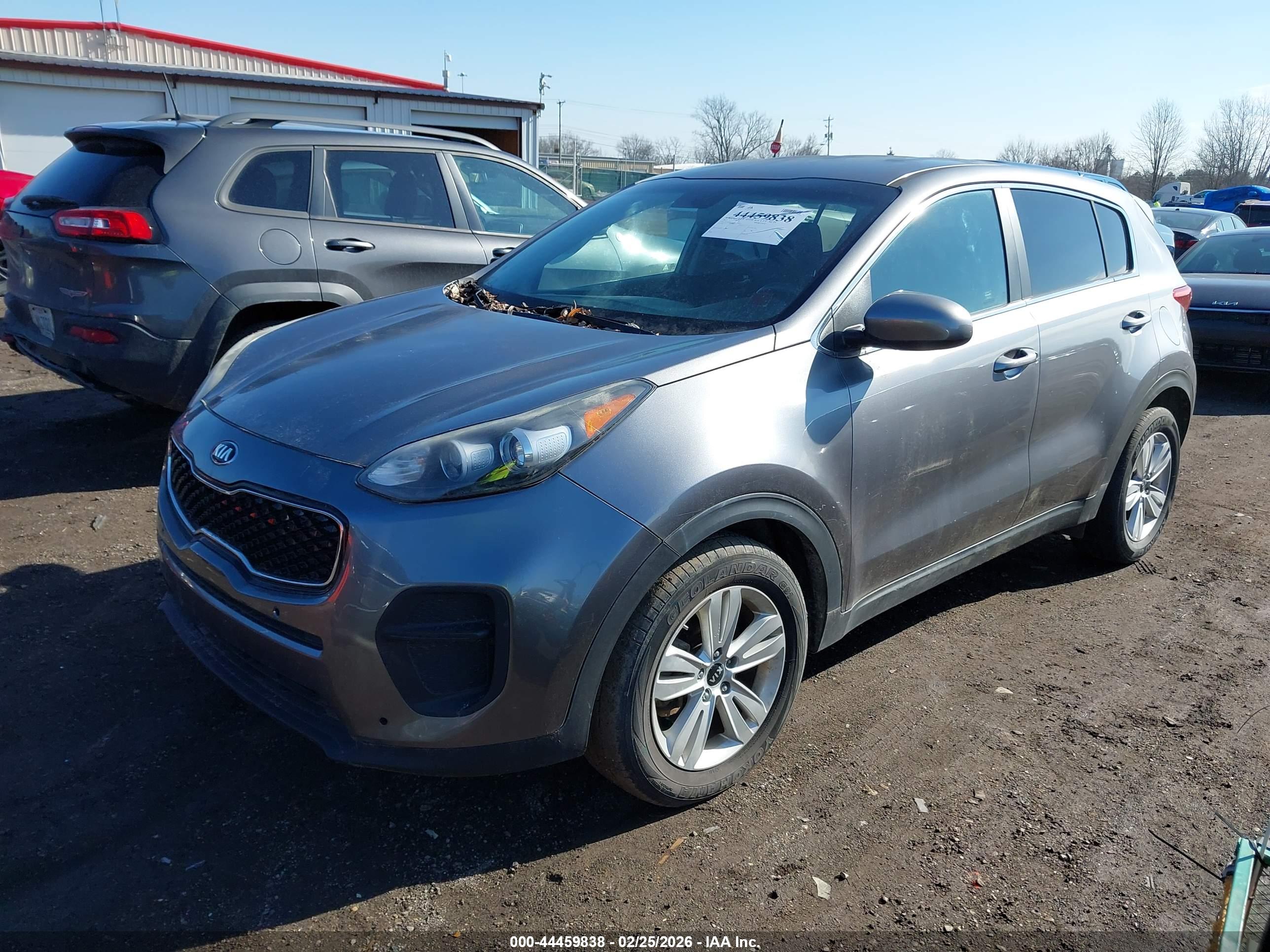 KIA SPORTAGE image 2