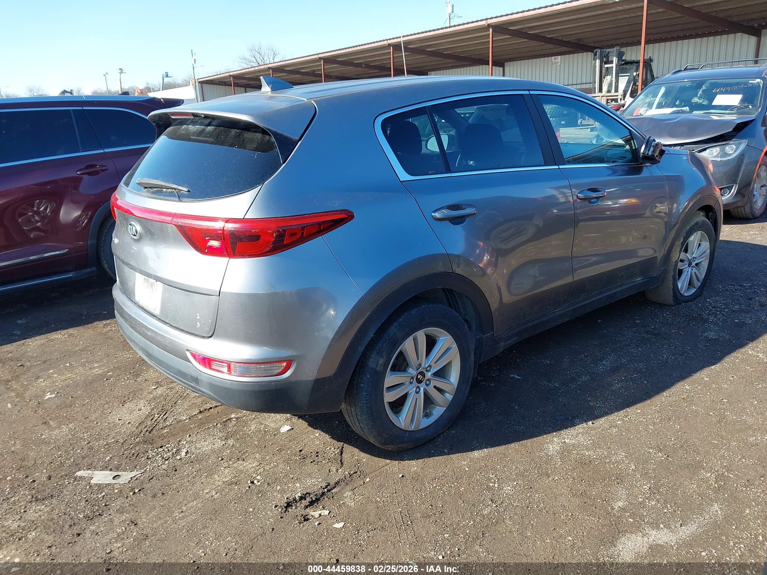 KIA SPORTAGE image 4