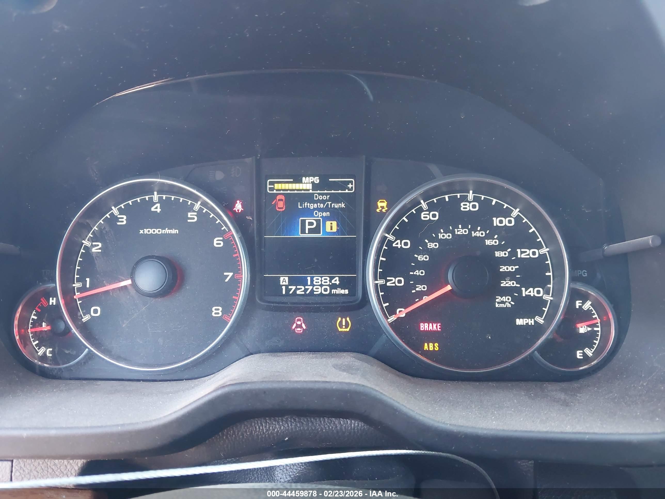 SUBARU OUTBACK image 7