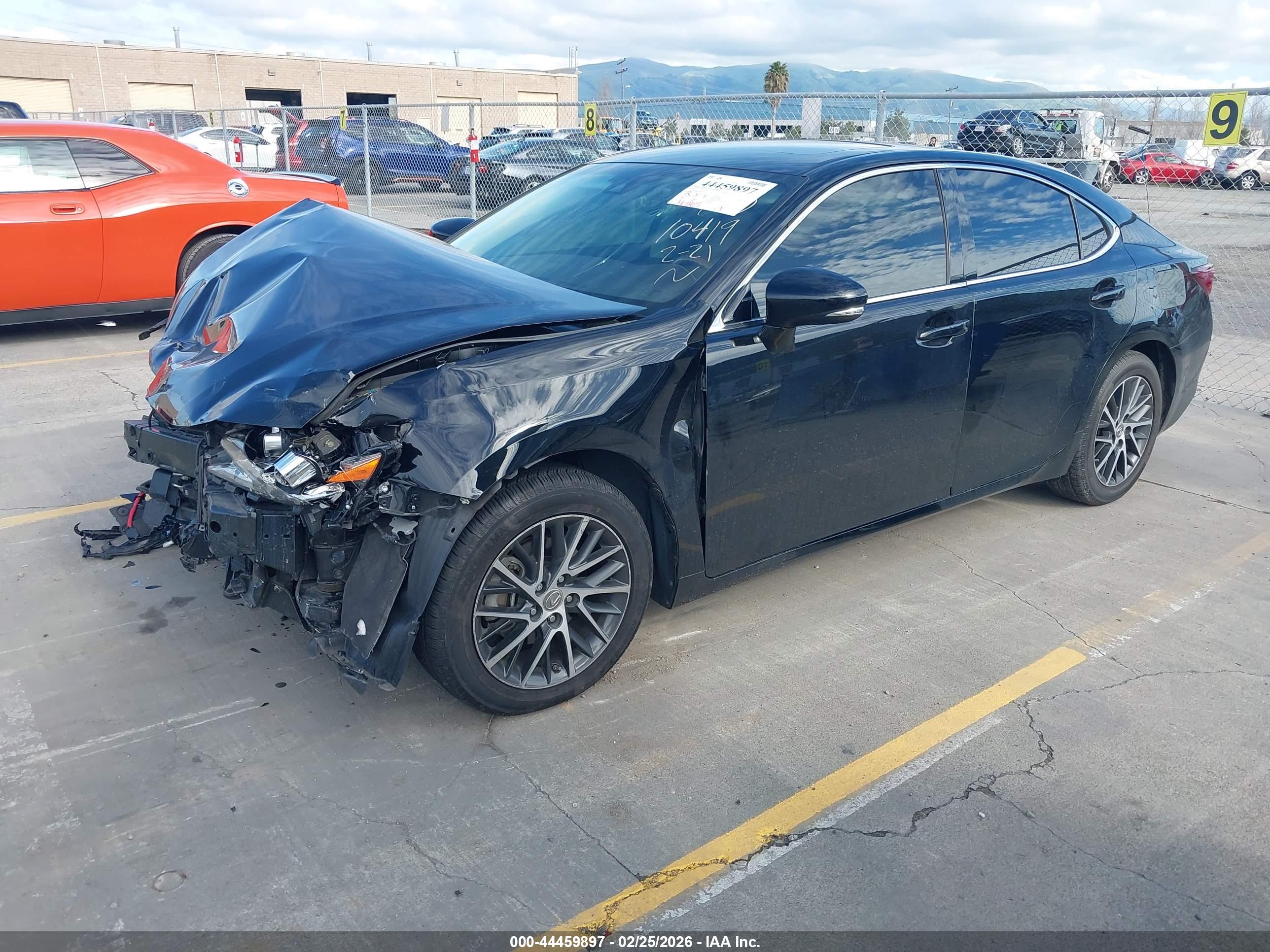 LEXUS ES image 2