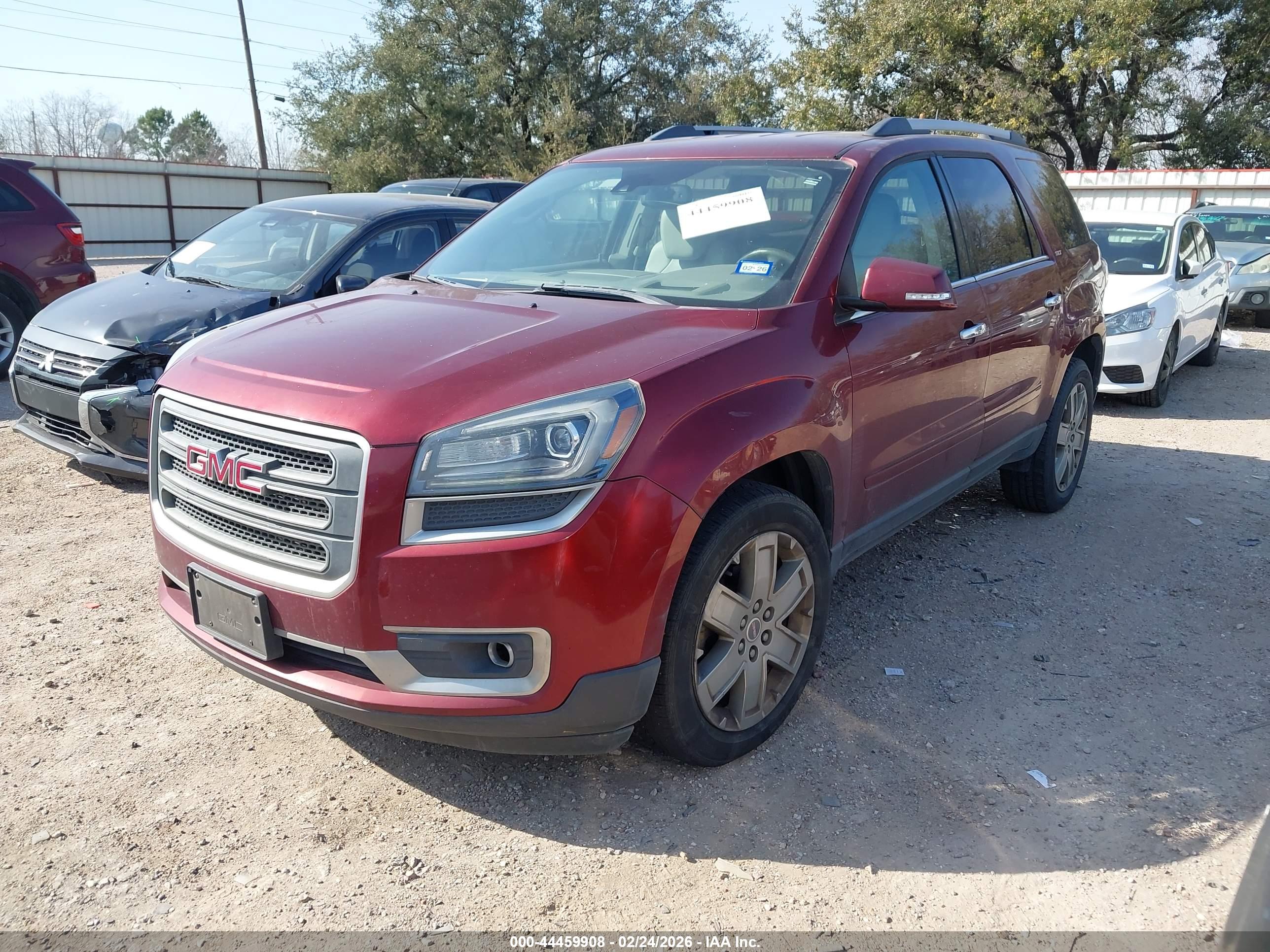 GMC ACADIA image 2