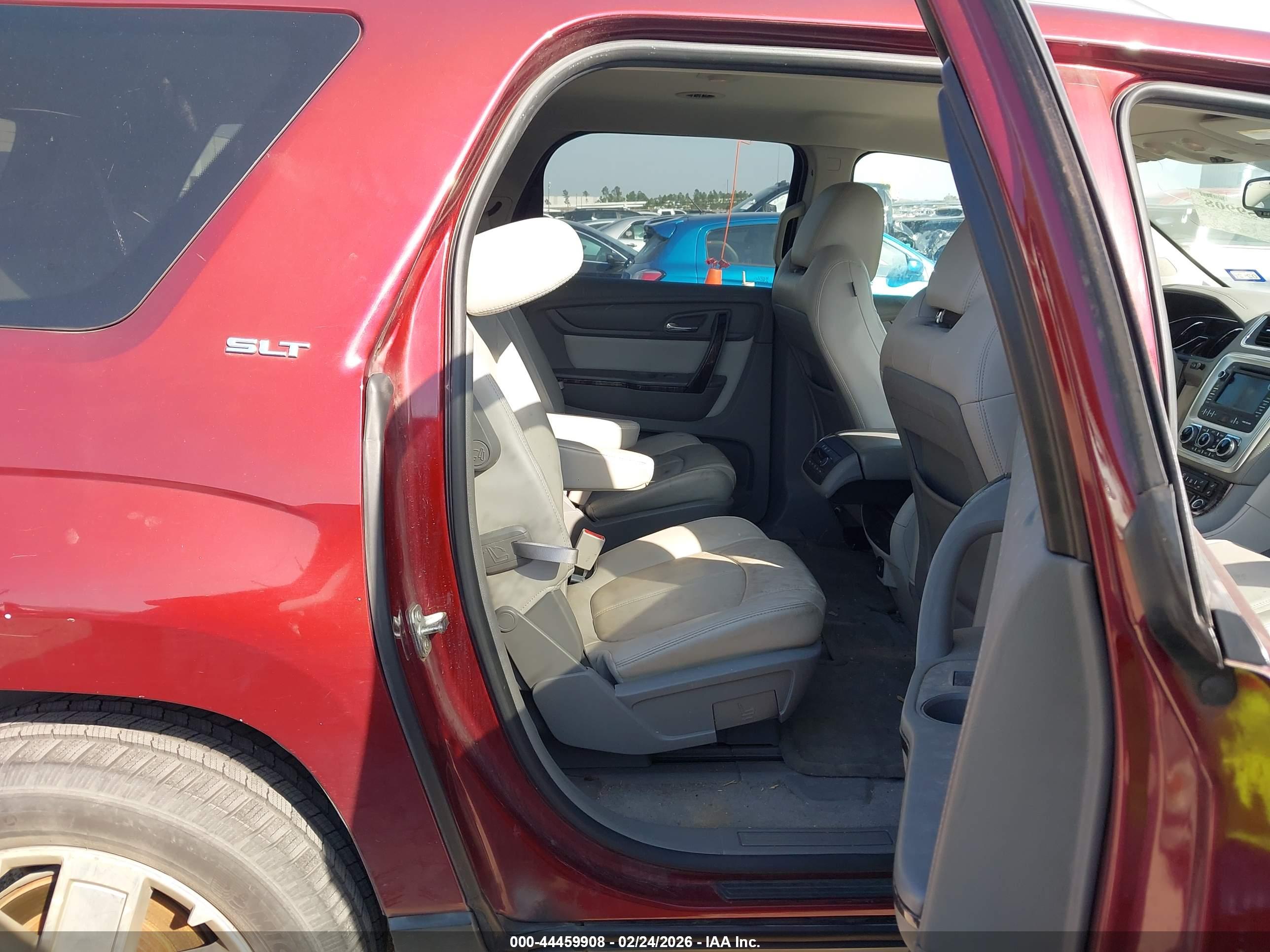 GMC ACADIA image 8