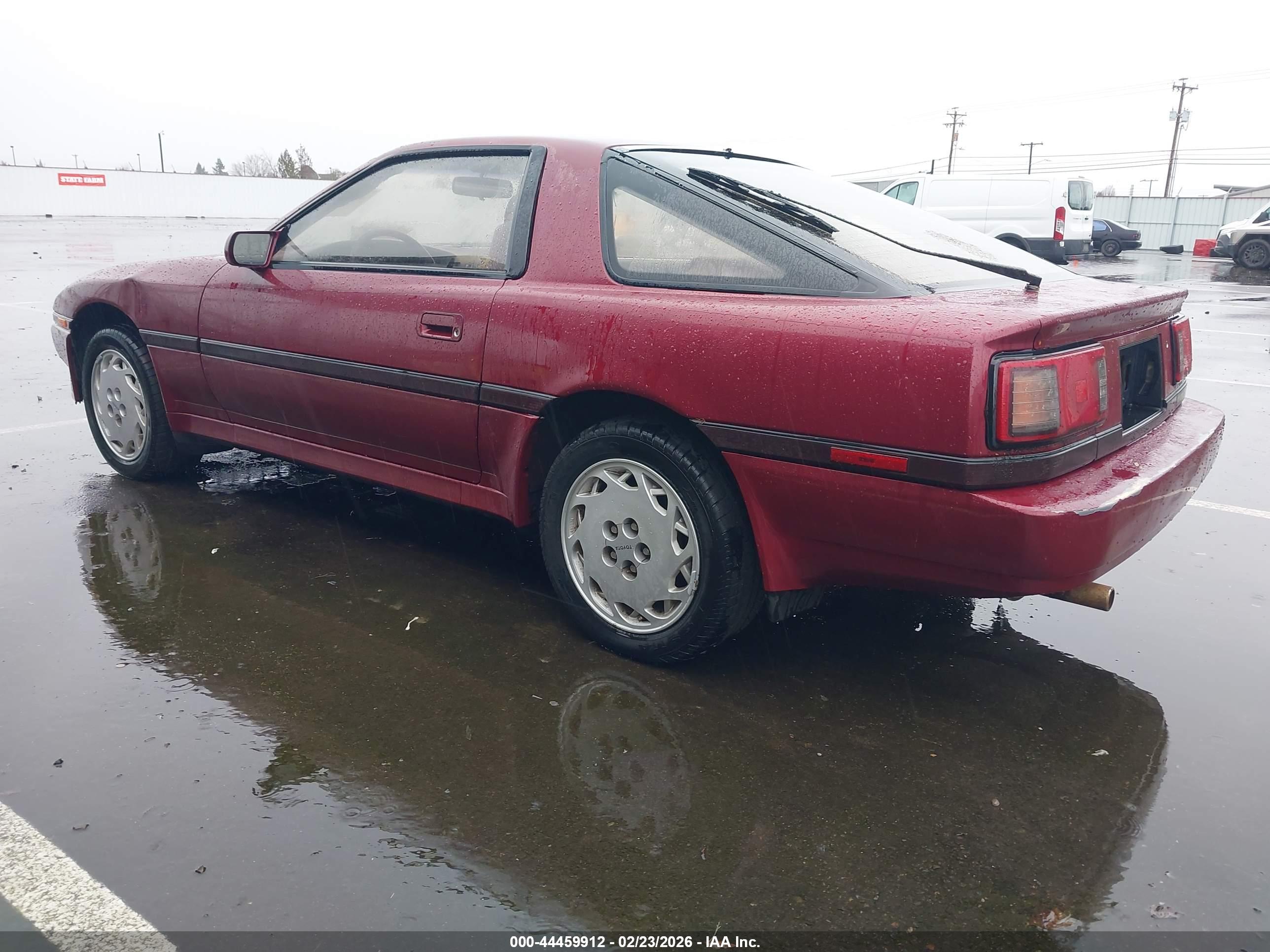 TOYOTA SUPRA image 3