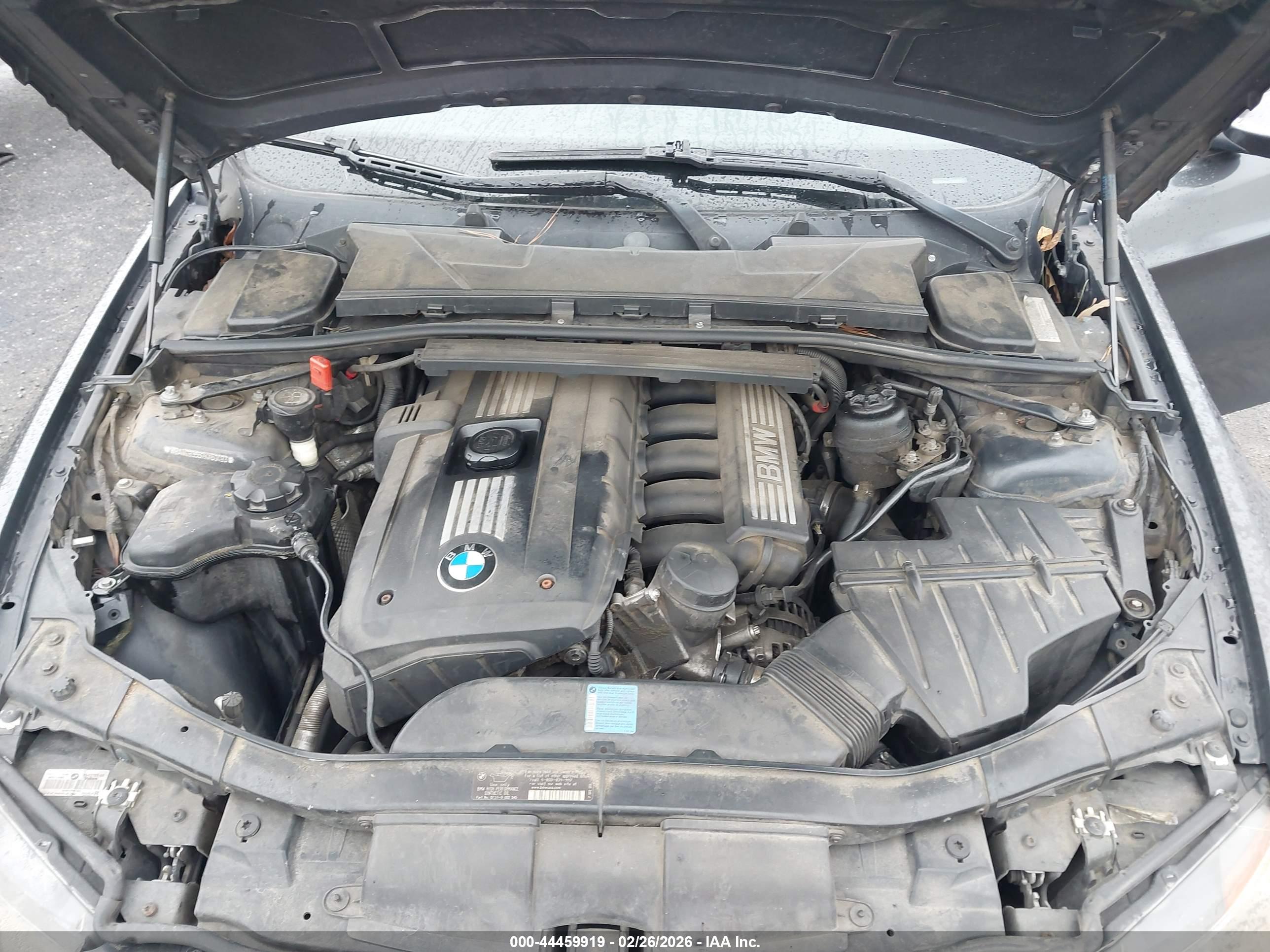 BMW 328XI image 10