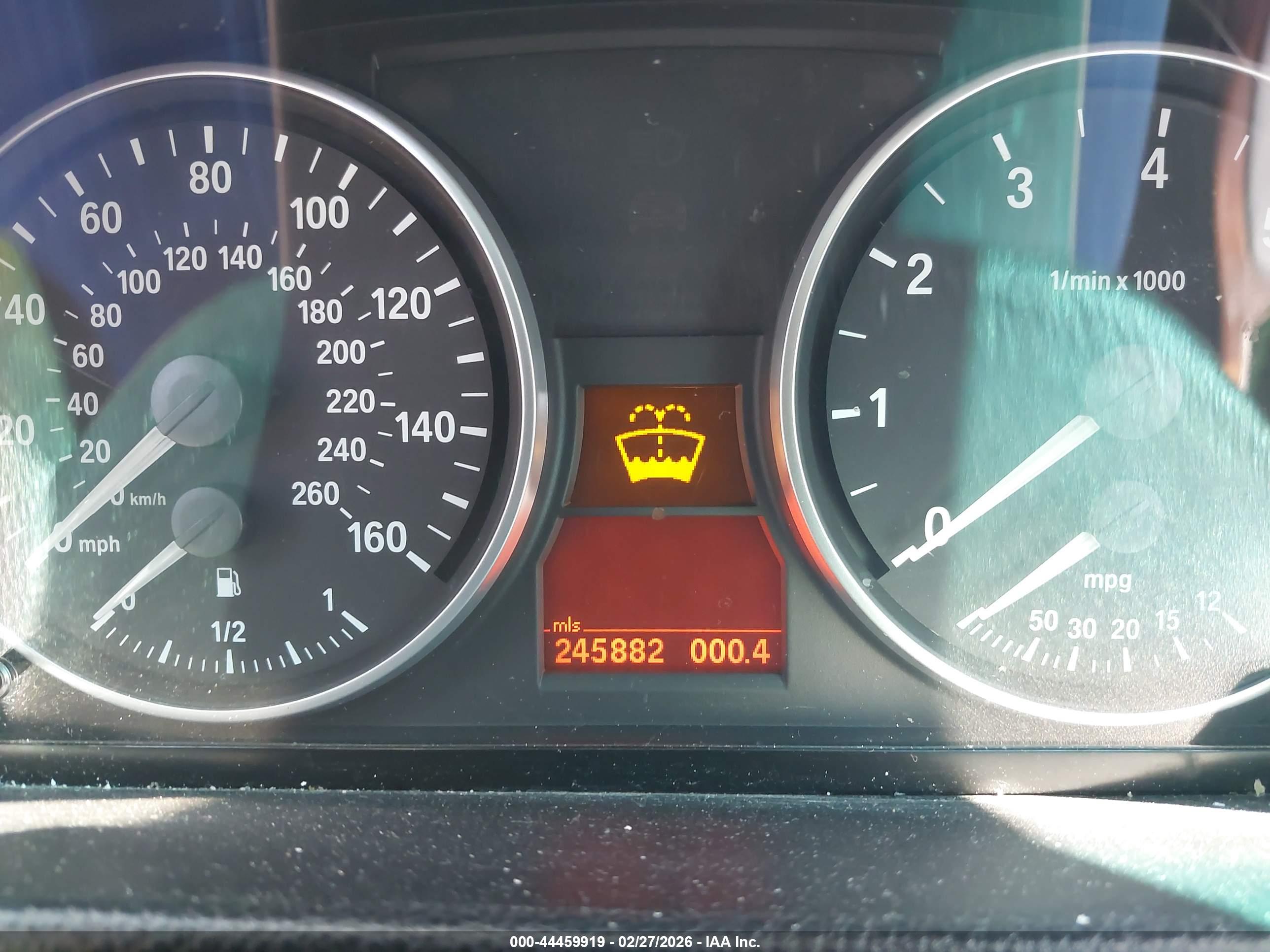 BMW 328XI image 7