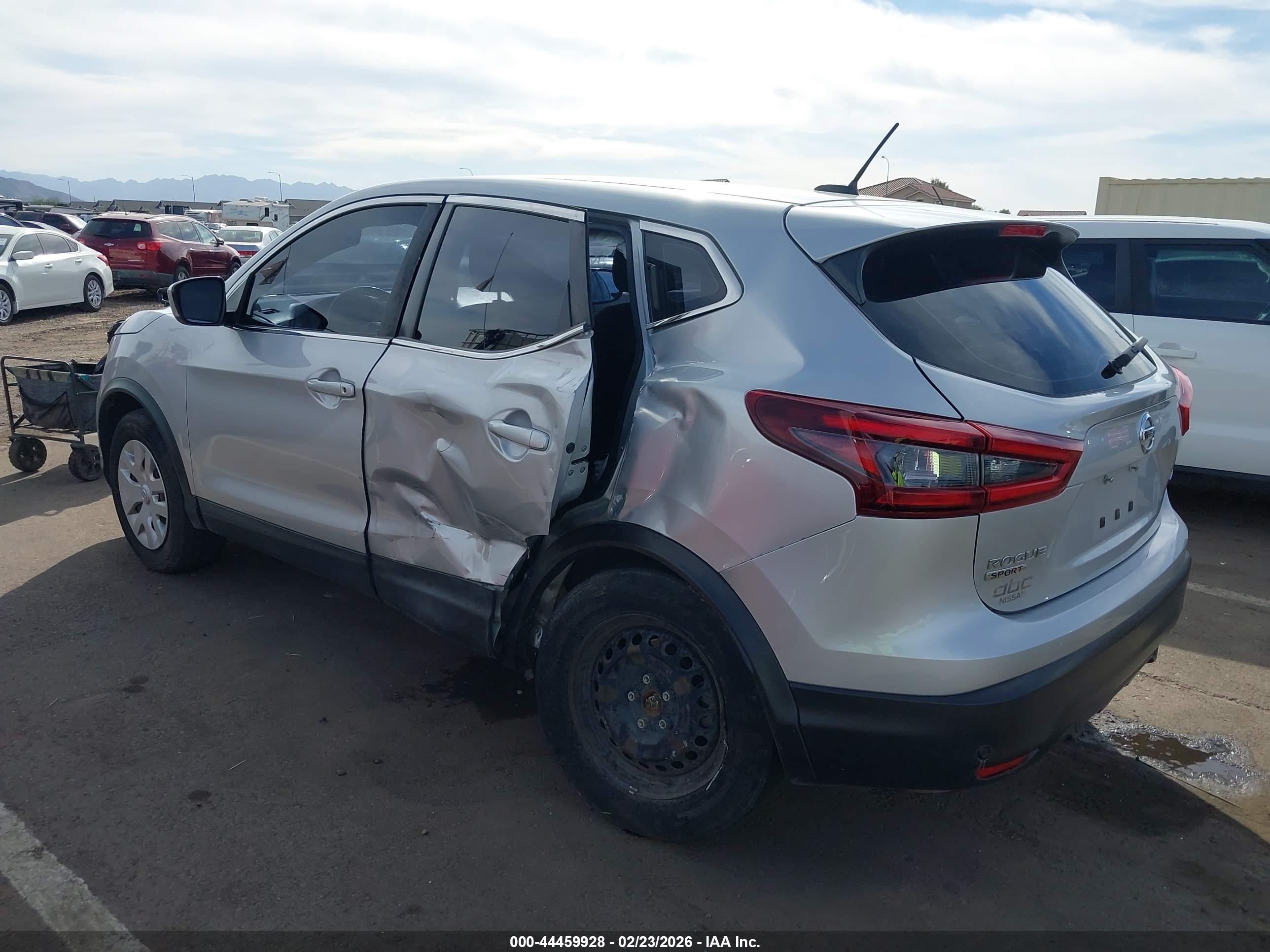 NISSAN ROGUE image 6