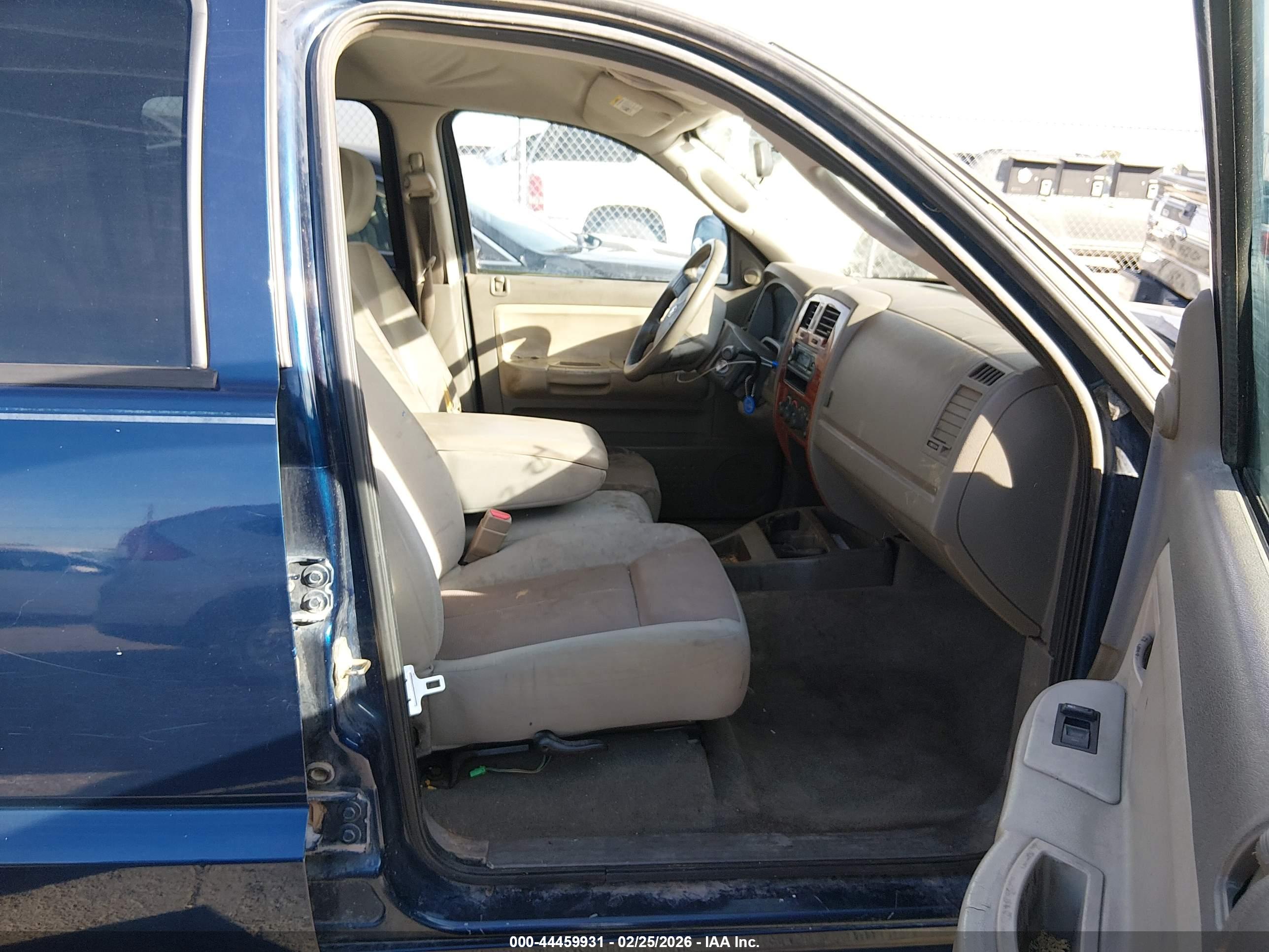 DODGE DAKOTA image 5