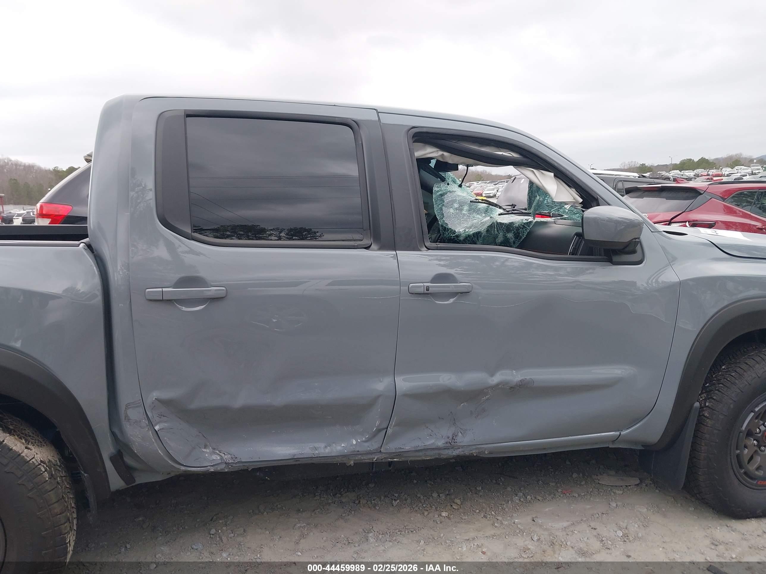 NISSAN FRONTIER image 6