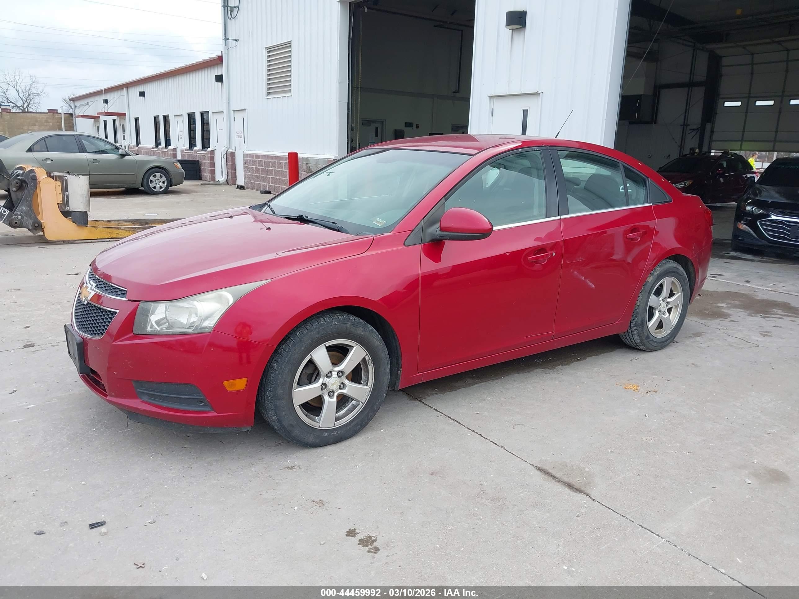 CHEVROLET CRUZE image 2