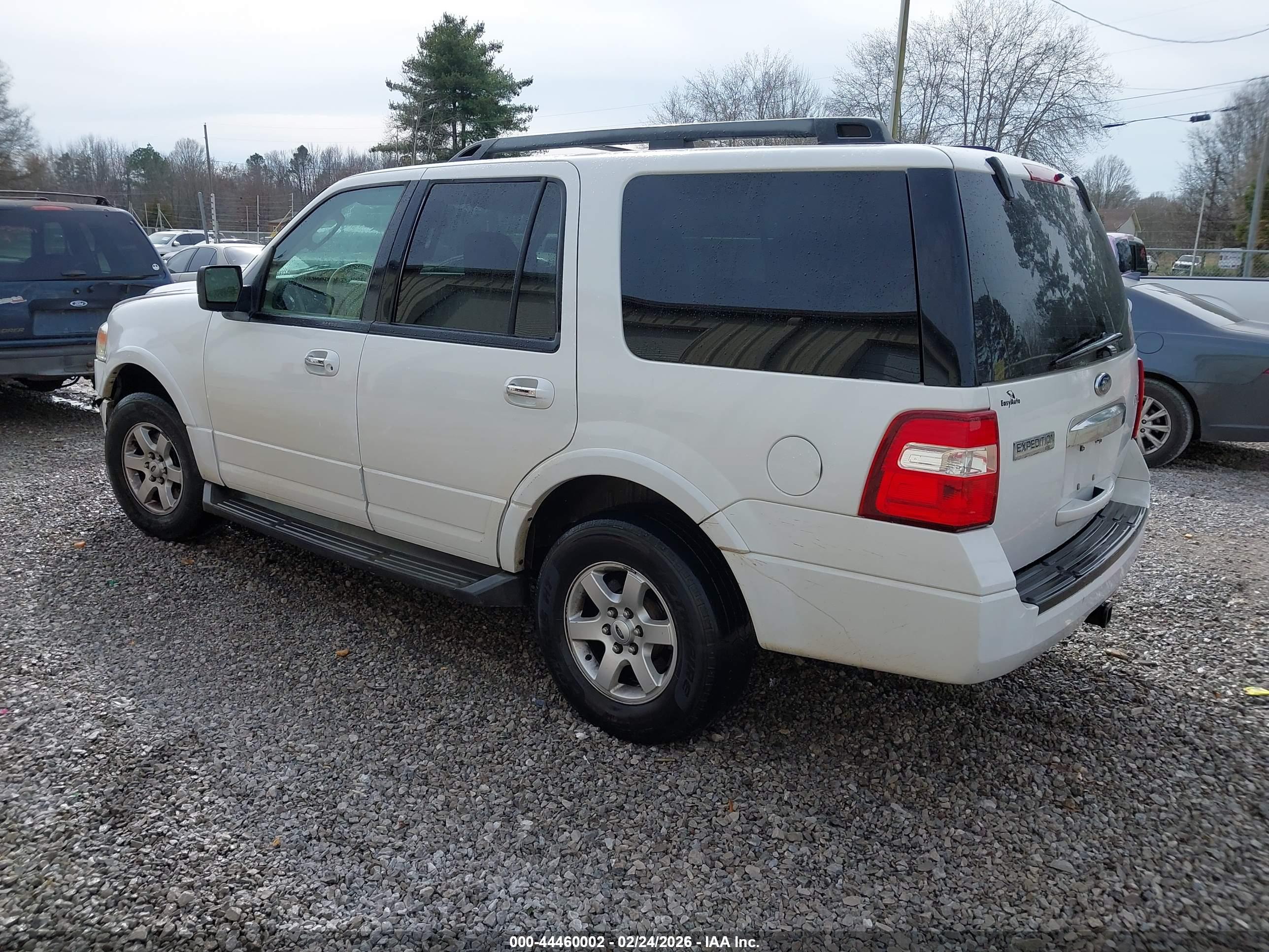 FORD EXPEDITION image 3