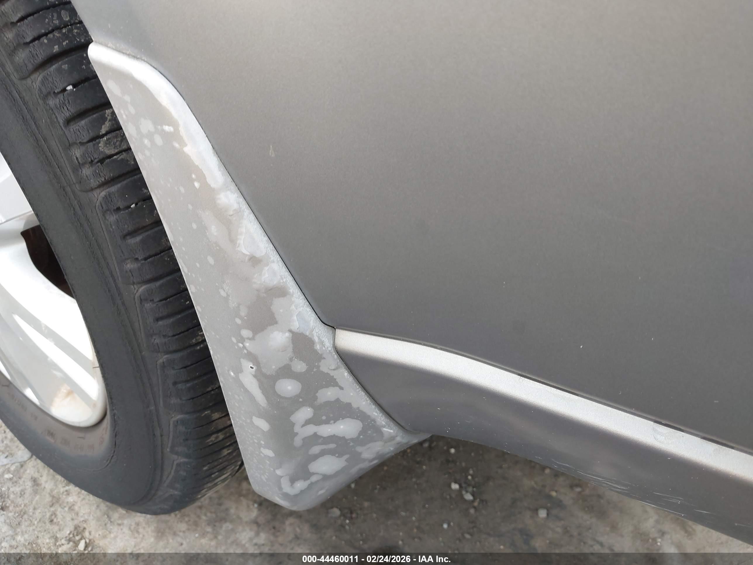 SUBARU OUTBACK image 6