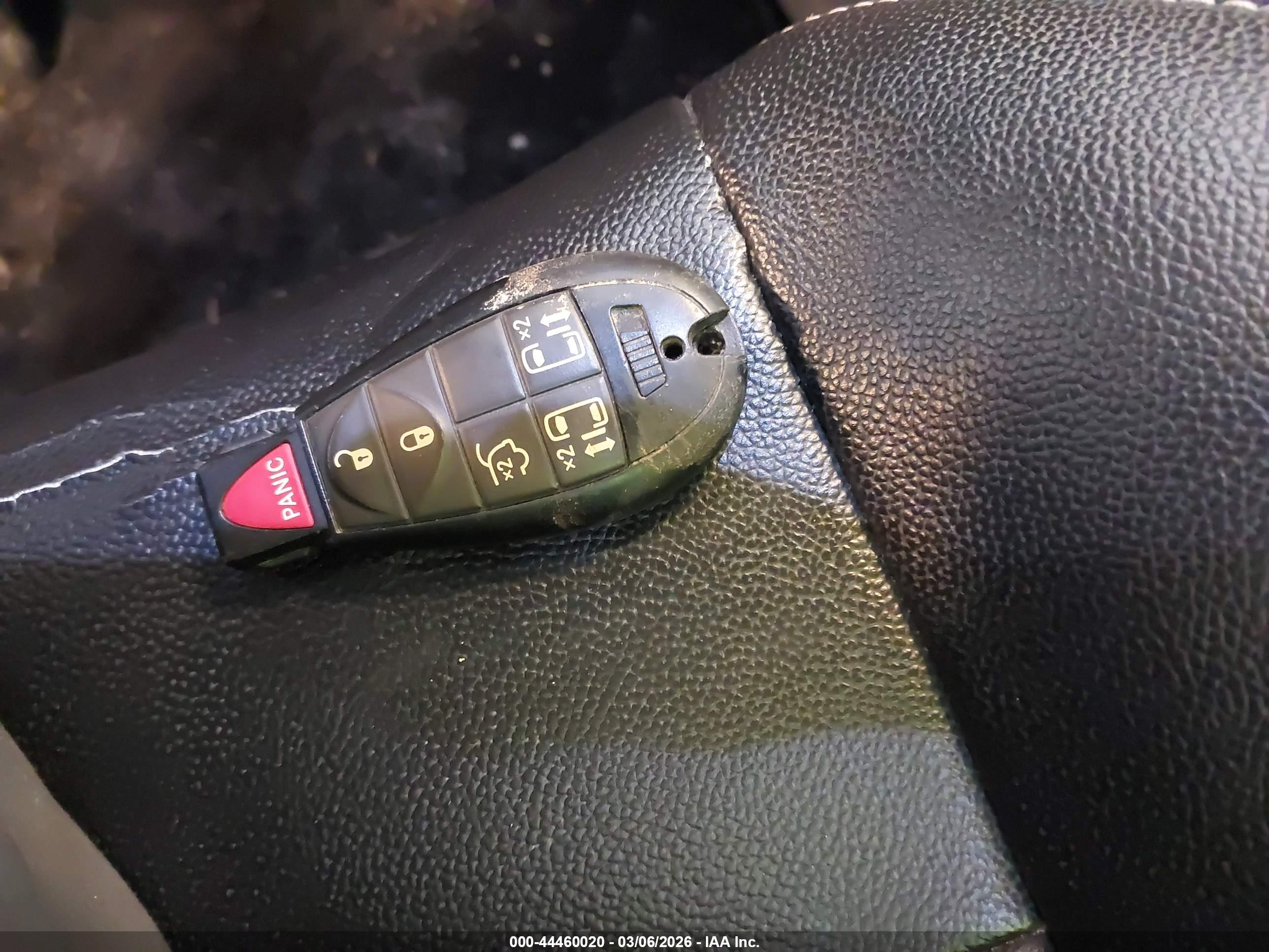 CHRYSLER TOWN image 11