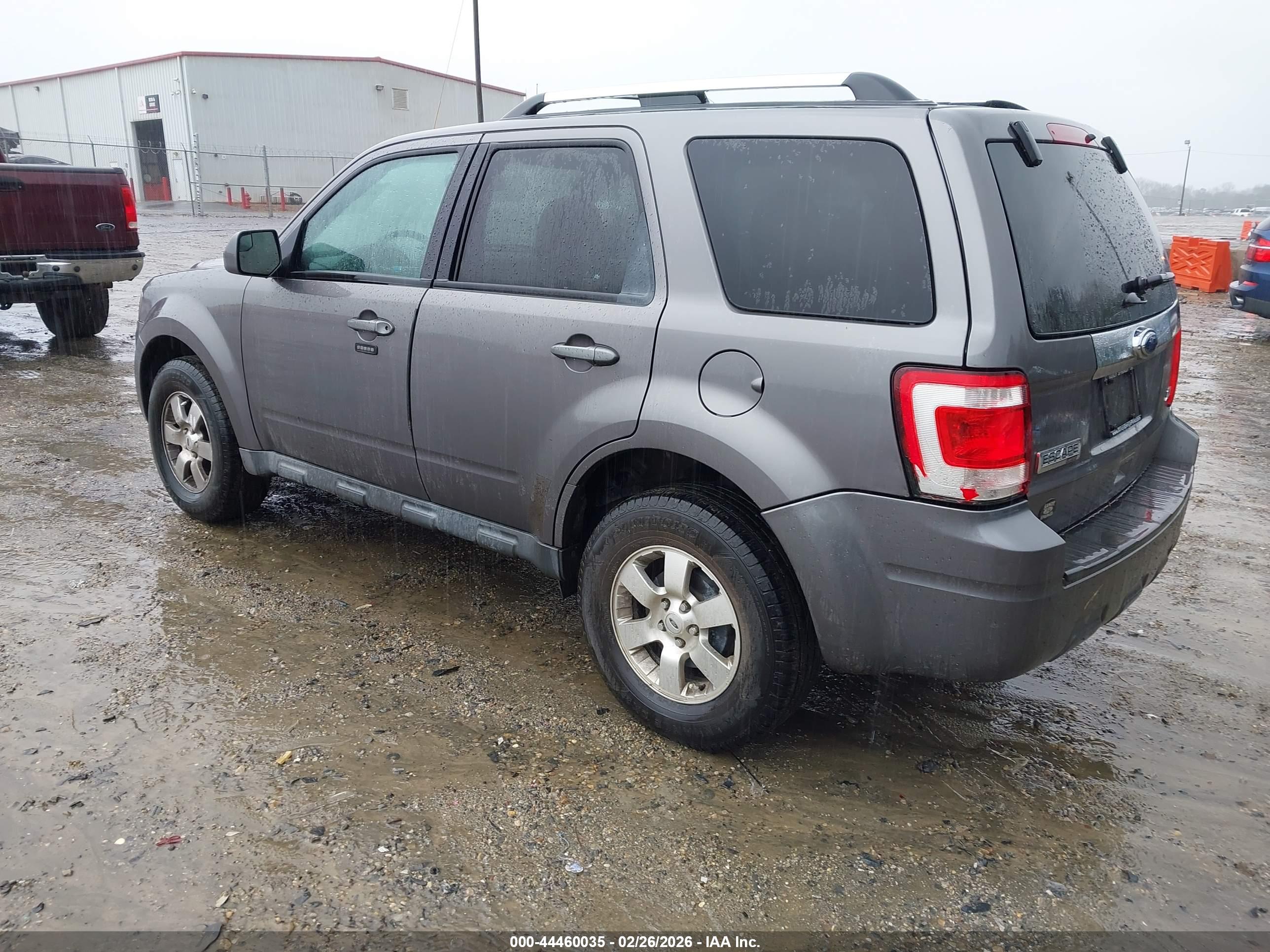 FORD ESCAPE image 3