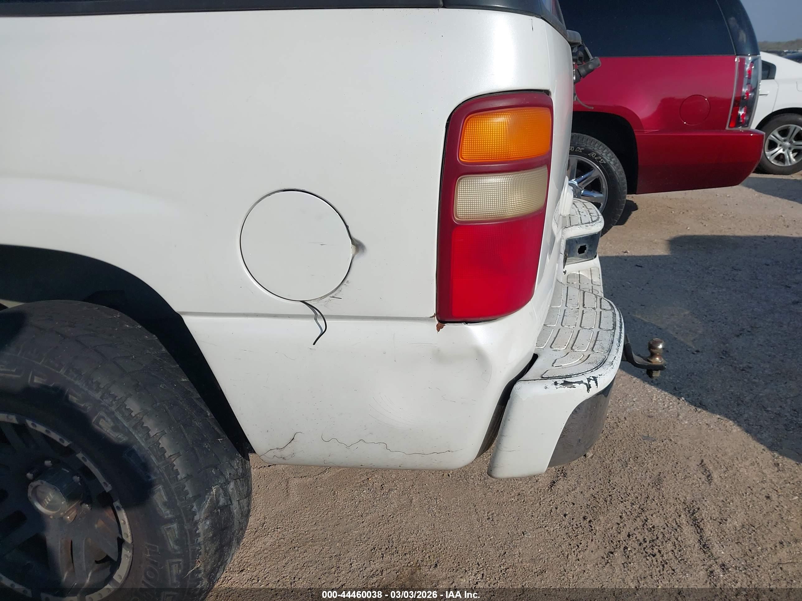 CHEVROLET TAHOE image 6