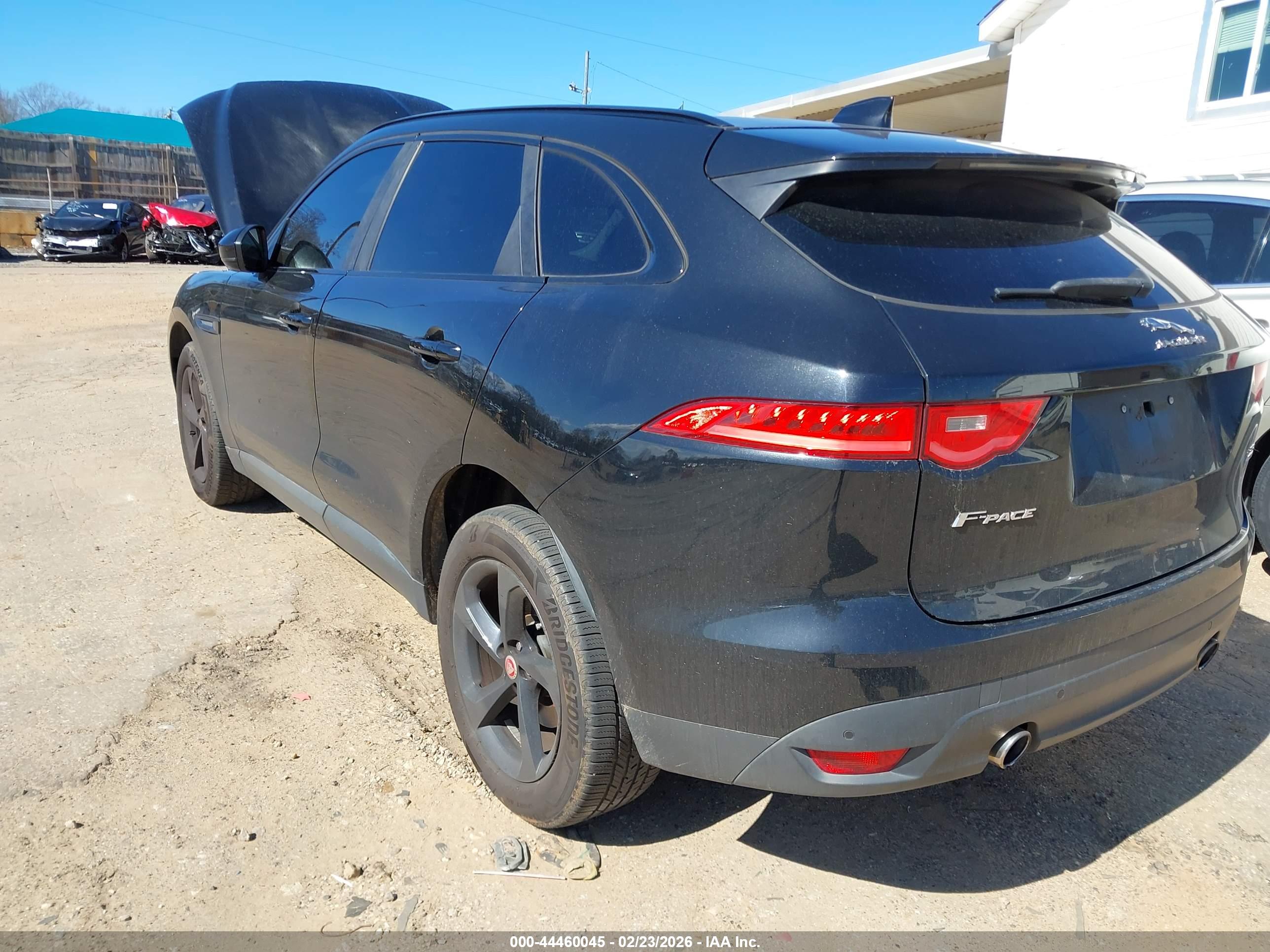 JAGUAR F-PACE image 3