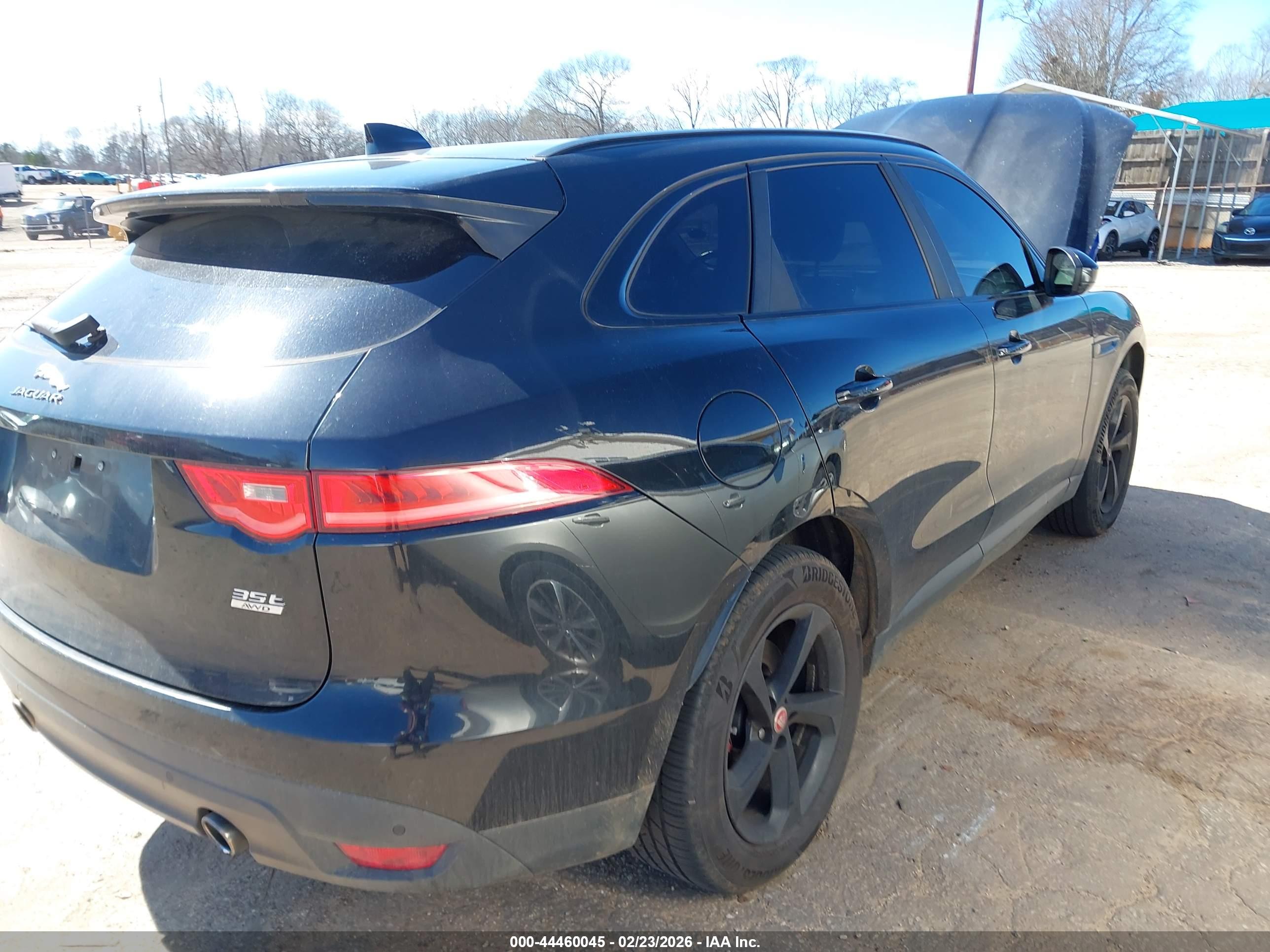 JAGUAR F-PACE image 4