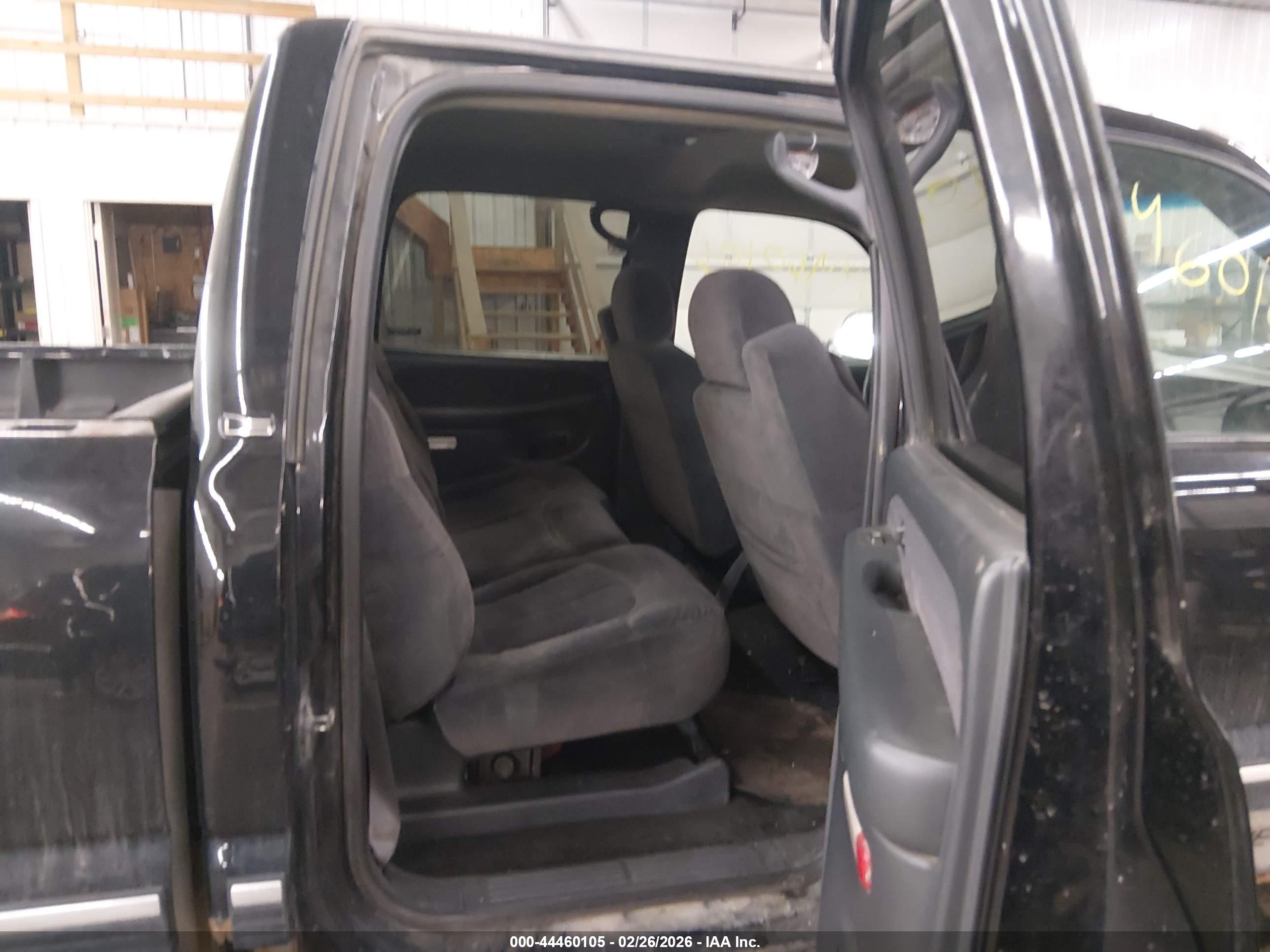 CHEVROLET SILVERADO image 8