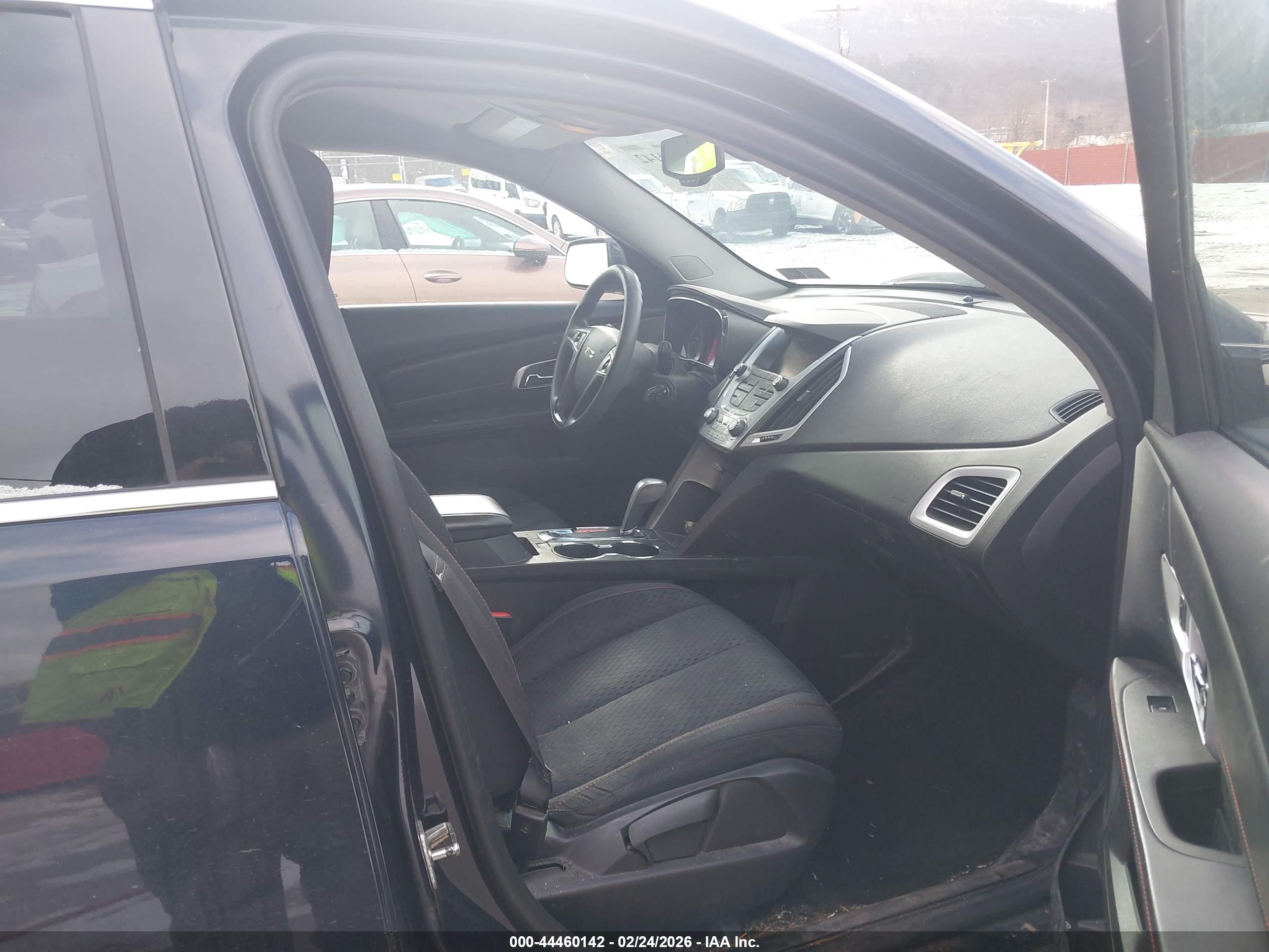 GMC TERRAIN image 5