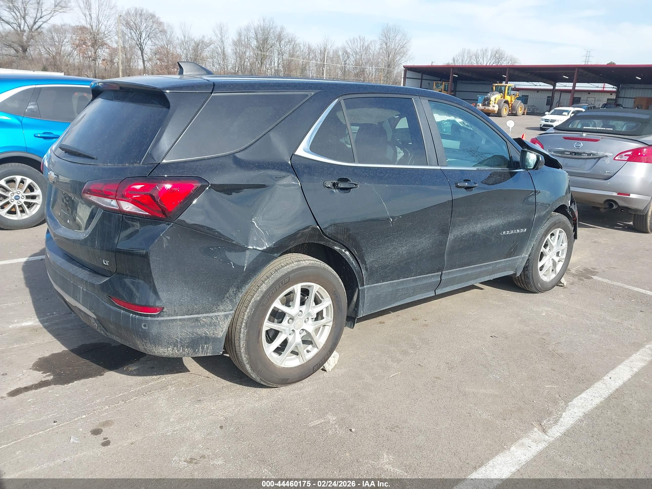 CHEVROLET EQUINOX image 4