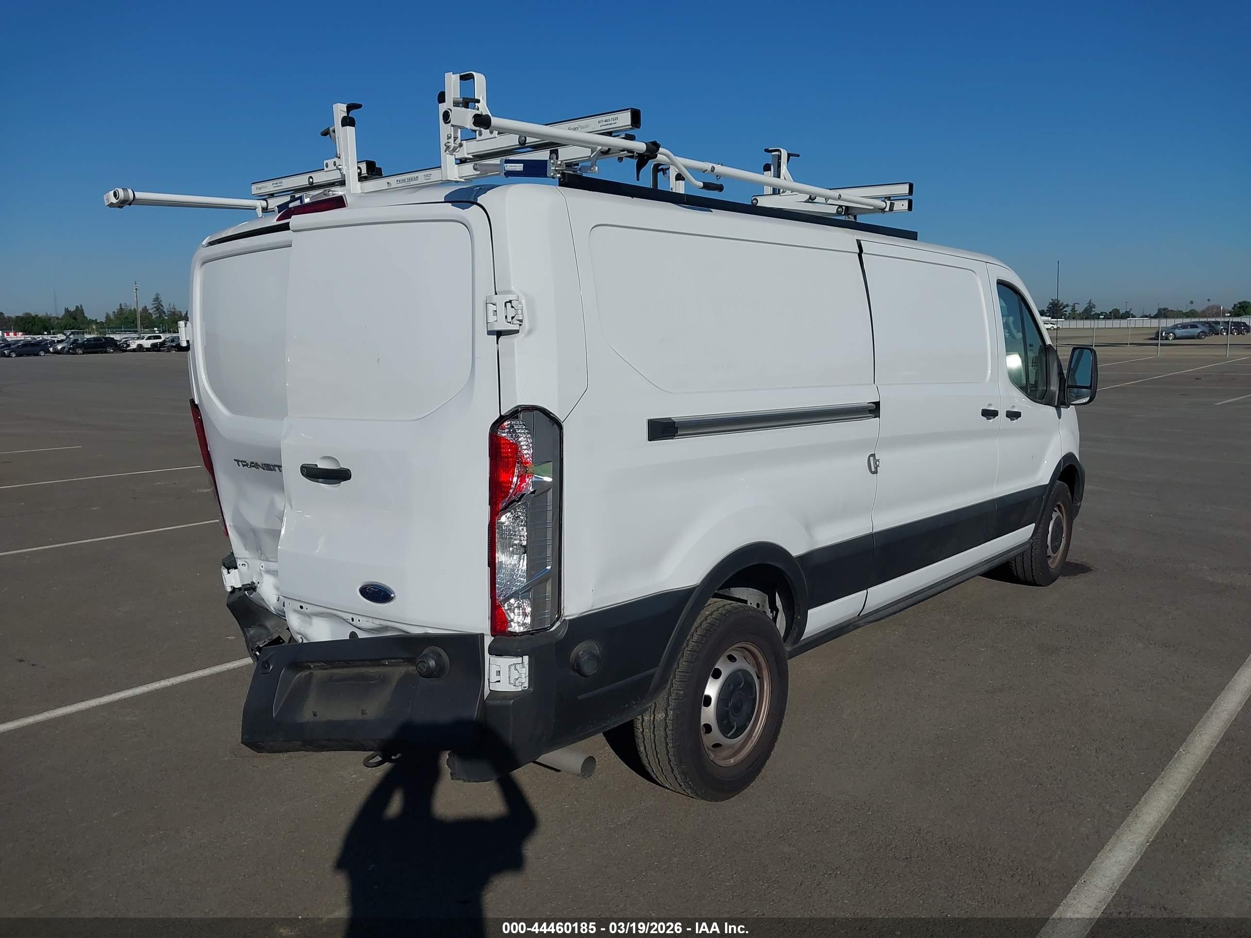 FORD TRANSIT-250 image 4